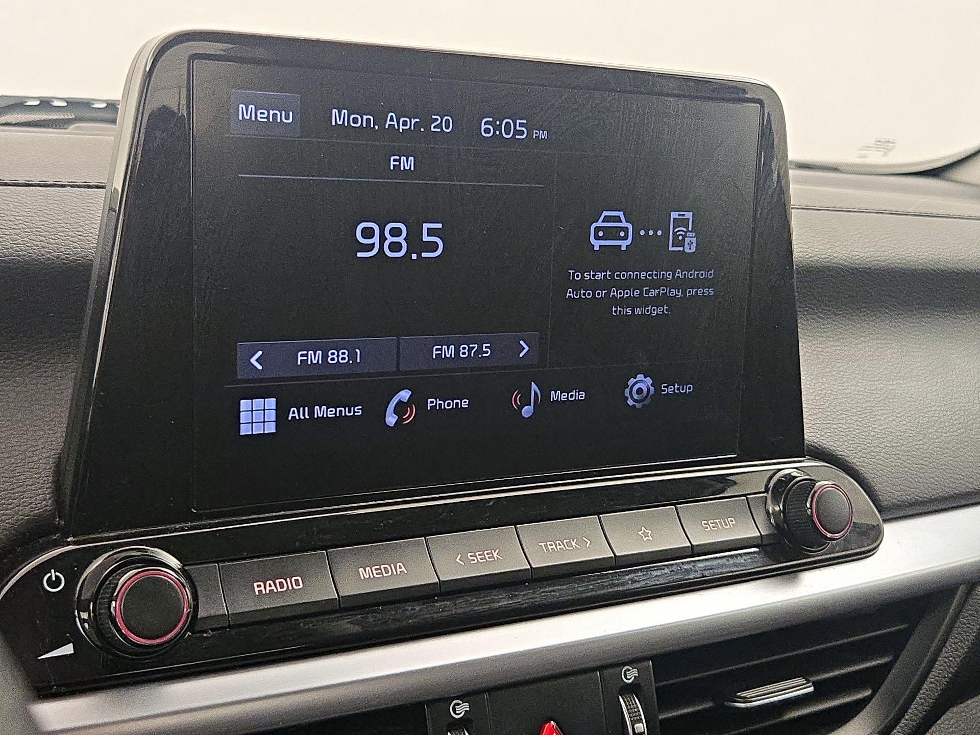 Thumbnail: 2022 Kia Forte - 15