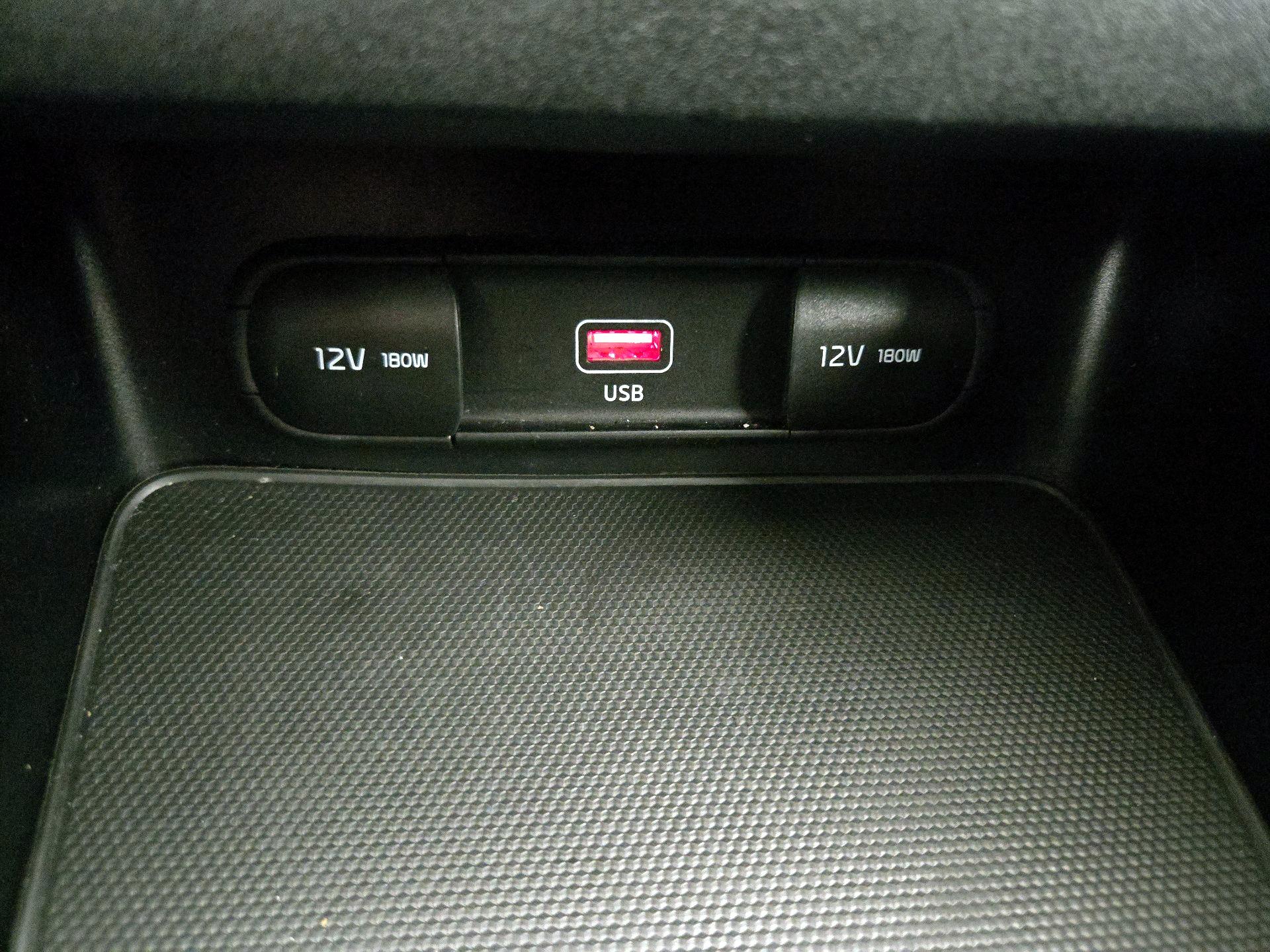 Thumbnail: 2022 Kia Forte - 18