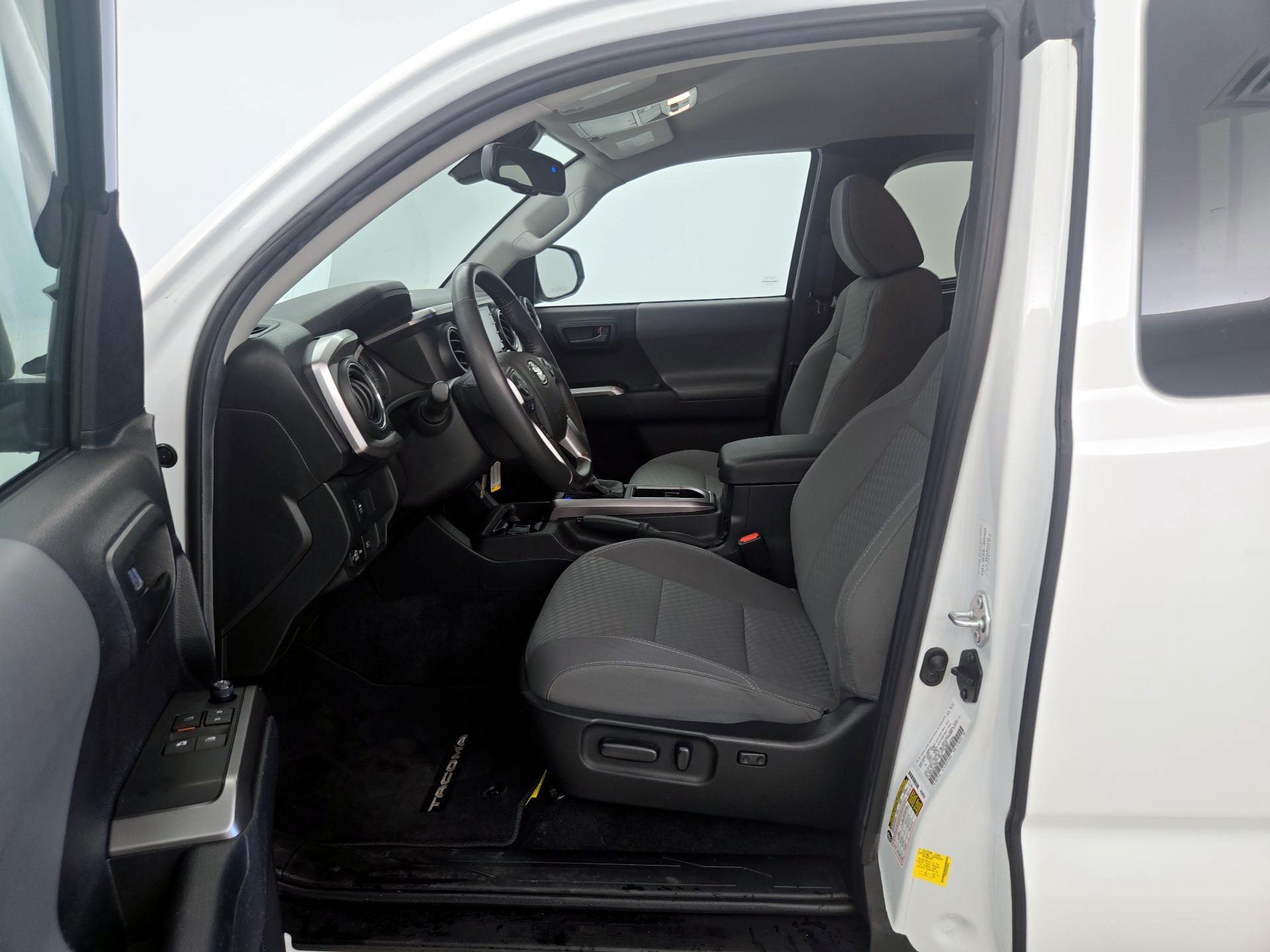 Thumbnail: 2022 Toyota Tacoma - 11