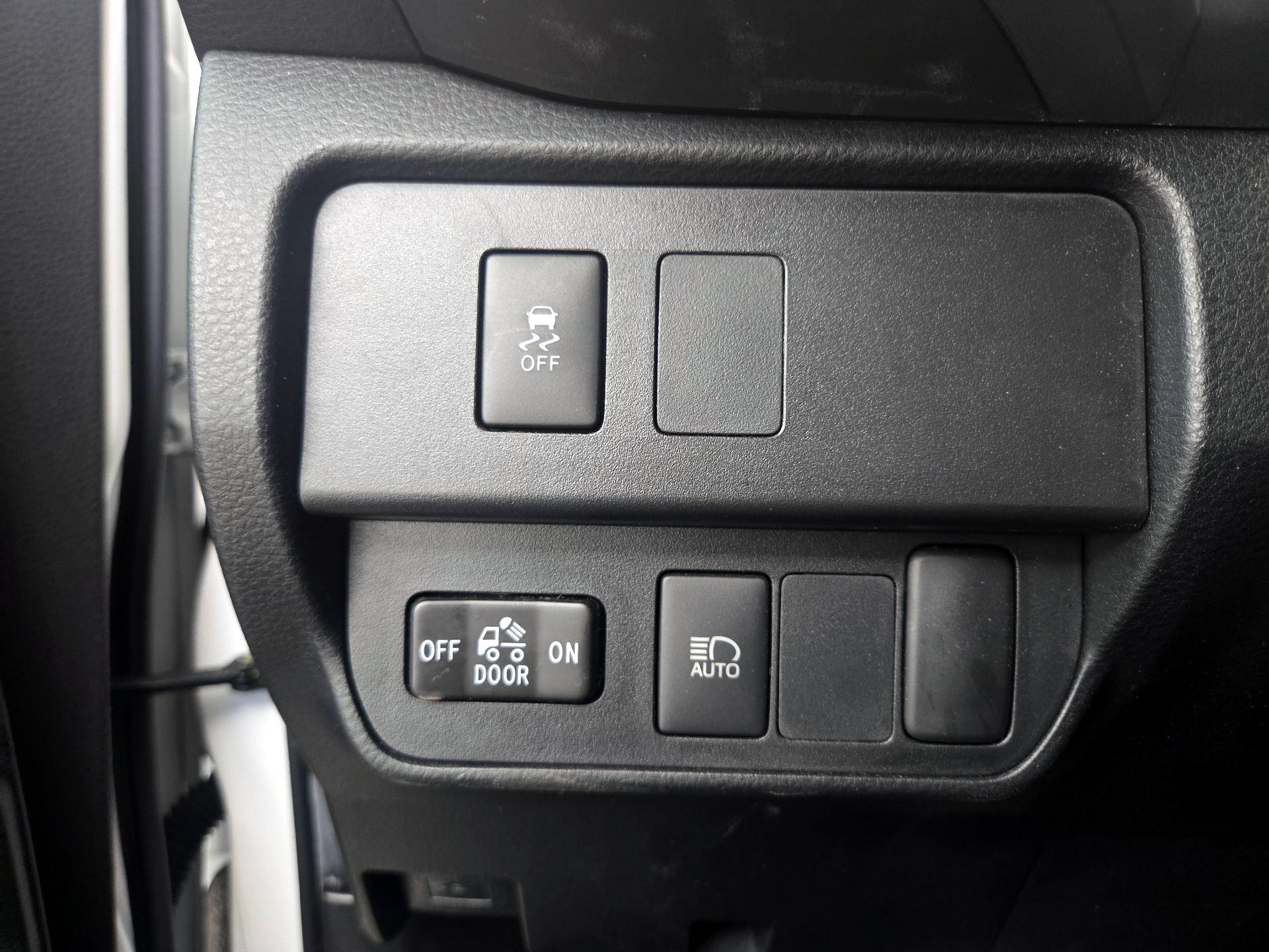 Thumbnail: 2022 Toyota Tacoma - 13