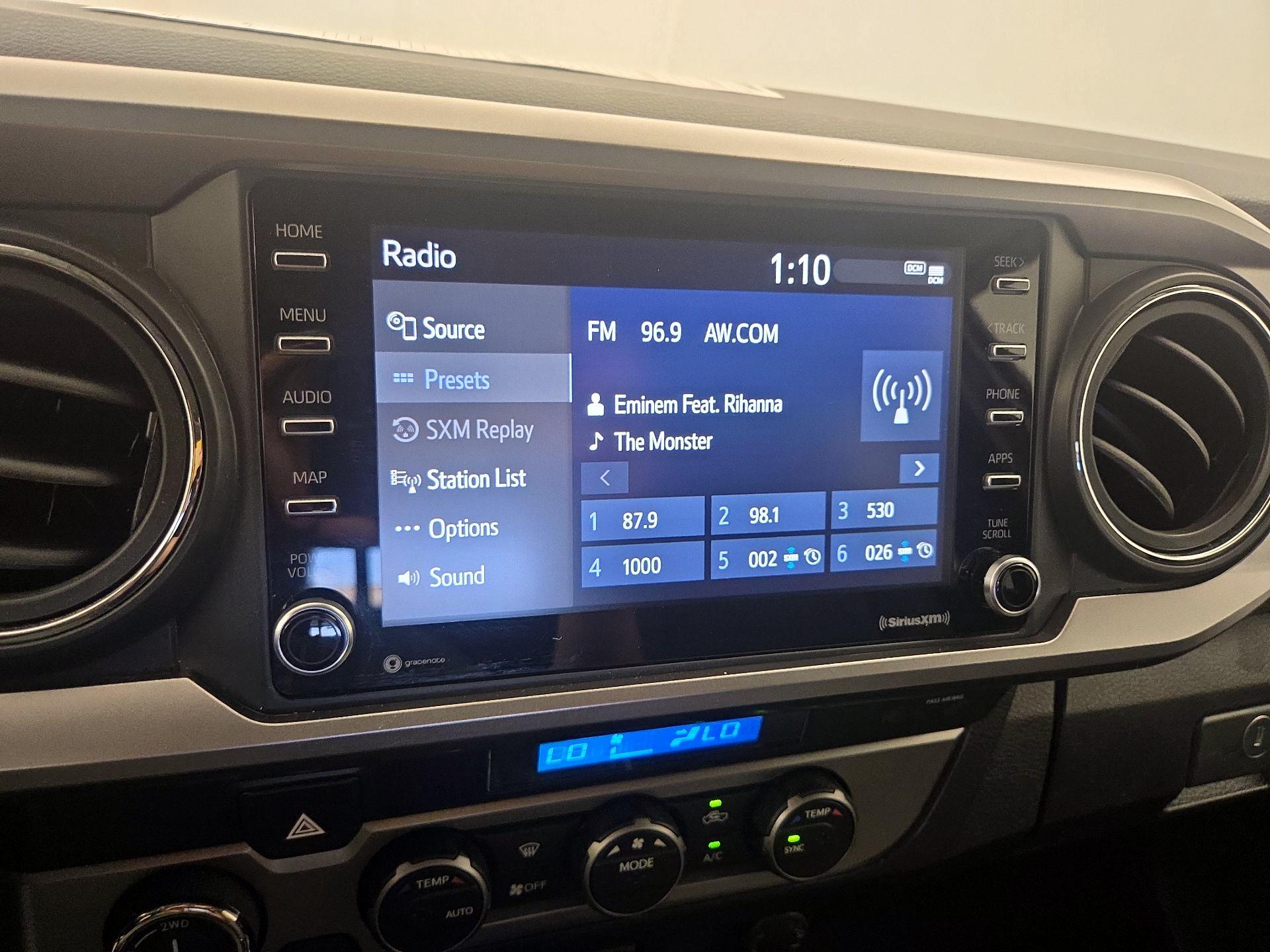 Thumbnail: 2022 Toyota Tacoma - 15