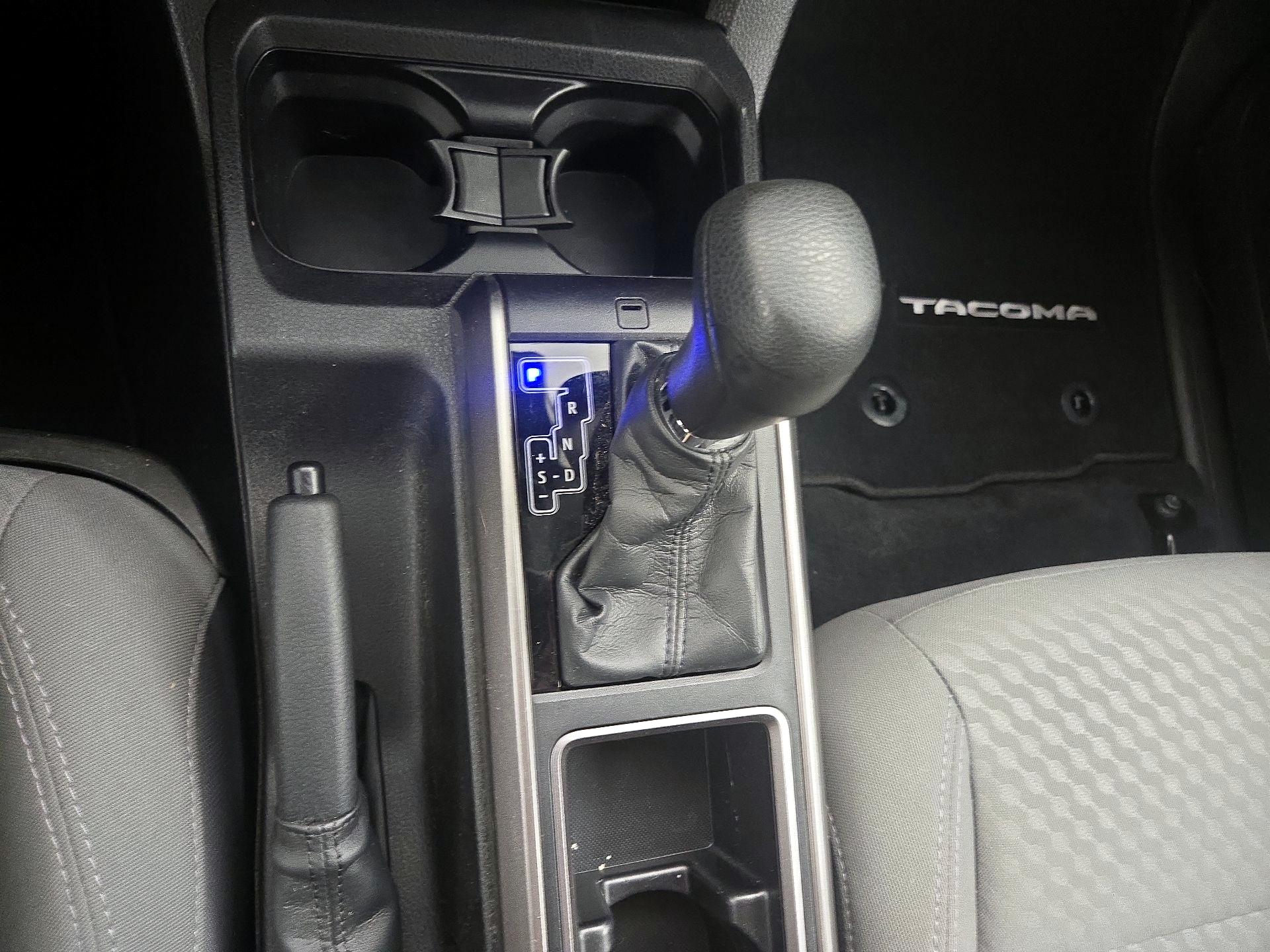 Thumbnail: 2022 Toyota Tacoma - 17