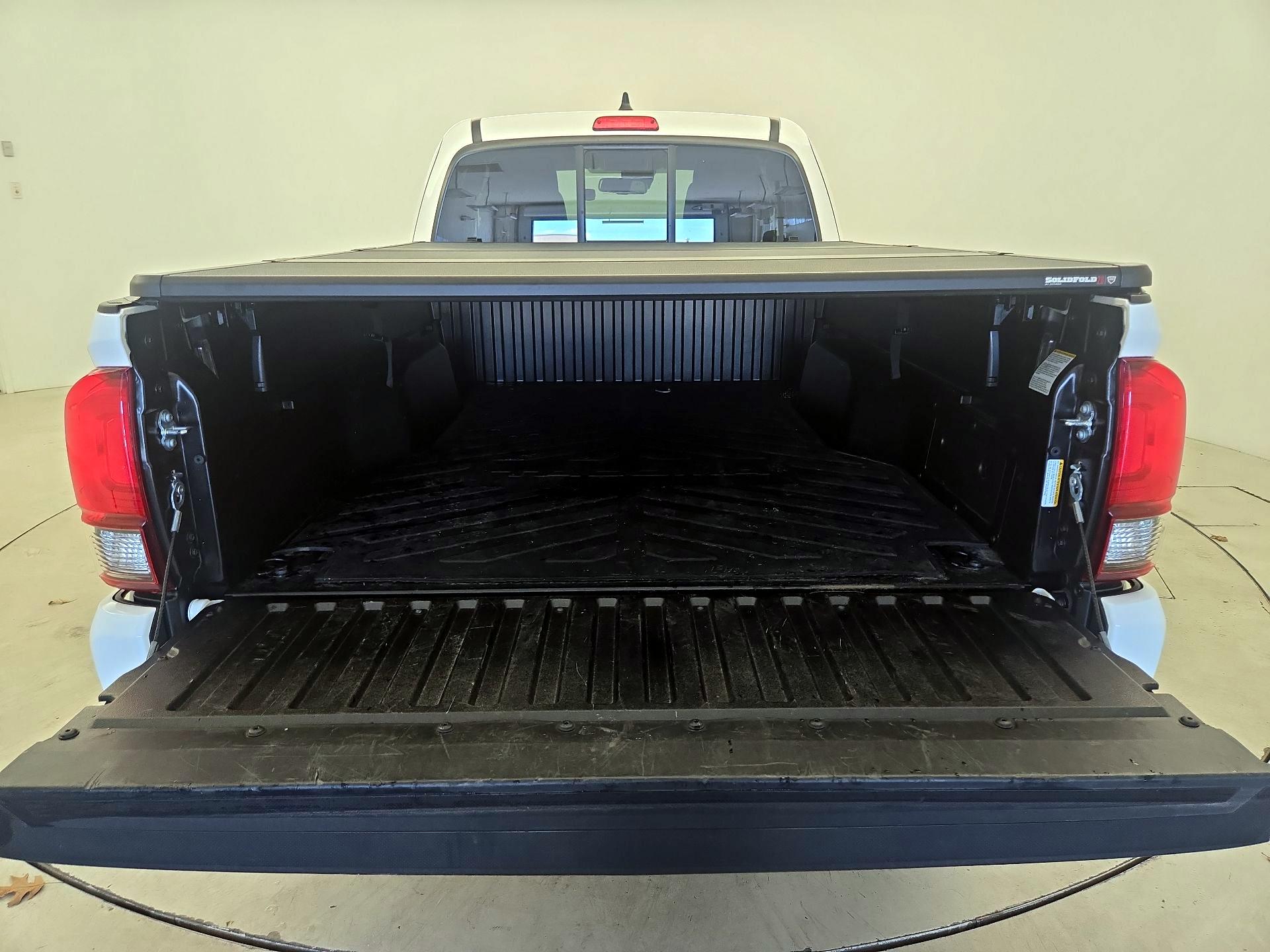 Thumbnail: 2022 Toyota Tacoma - 20