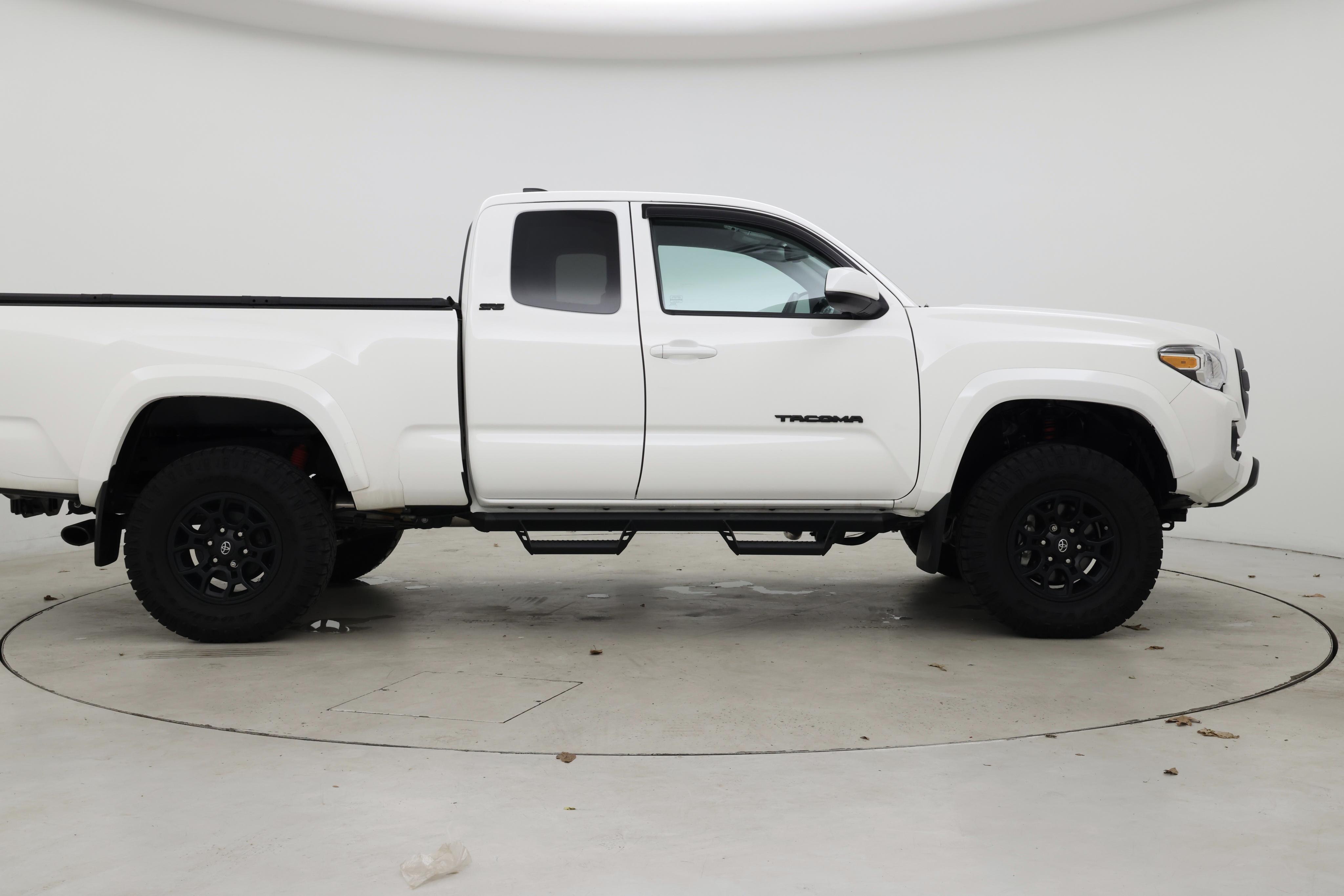 Thumbnail: 2022 Toyota Tacoma - 7