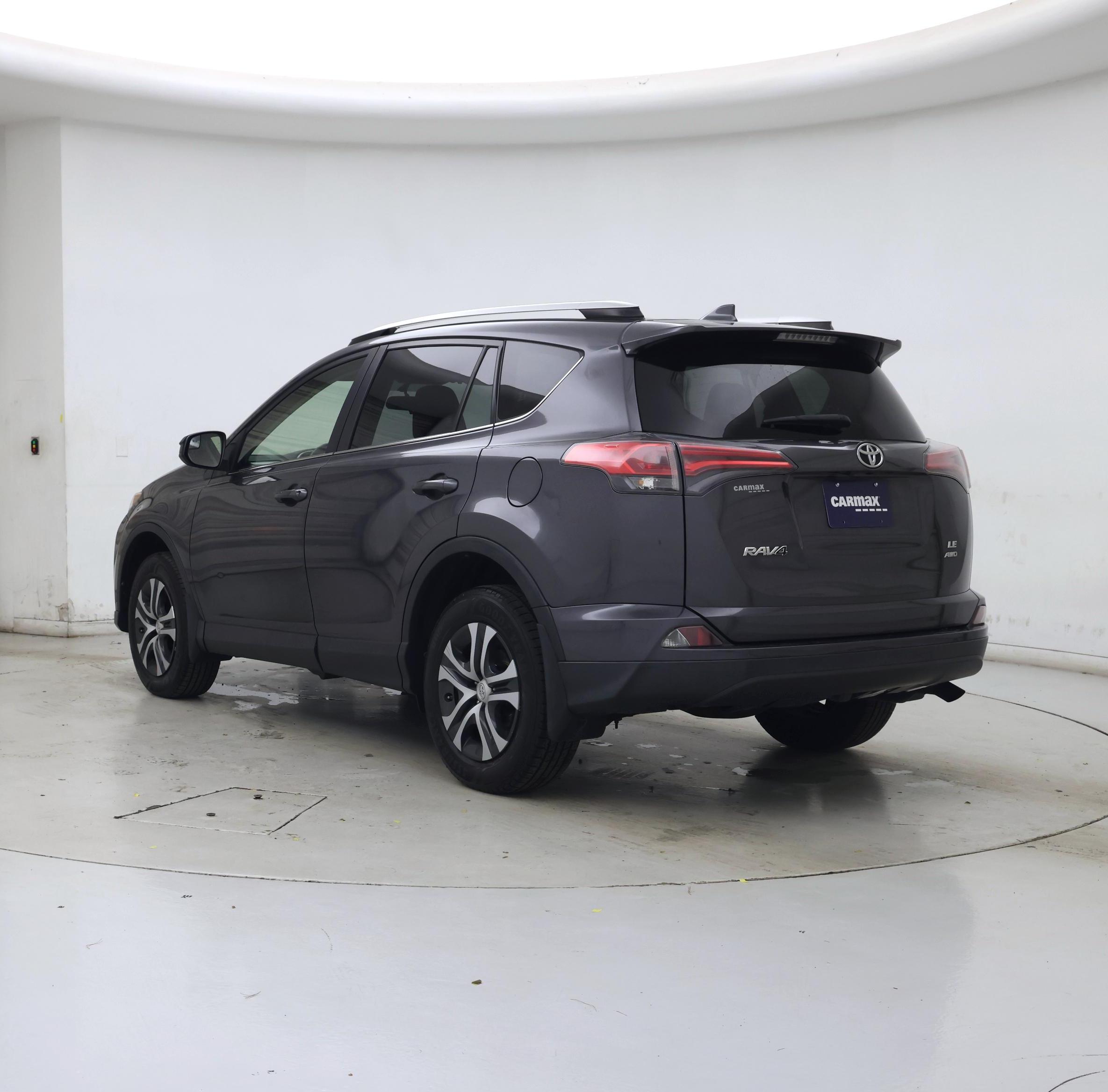 Thumbnail: 2016 Toyota RAV4 - 2