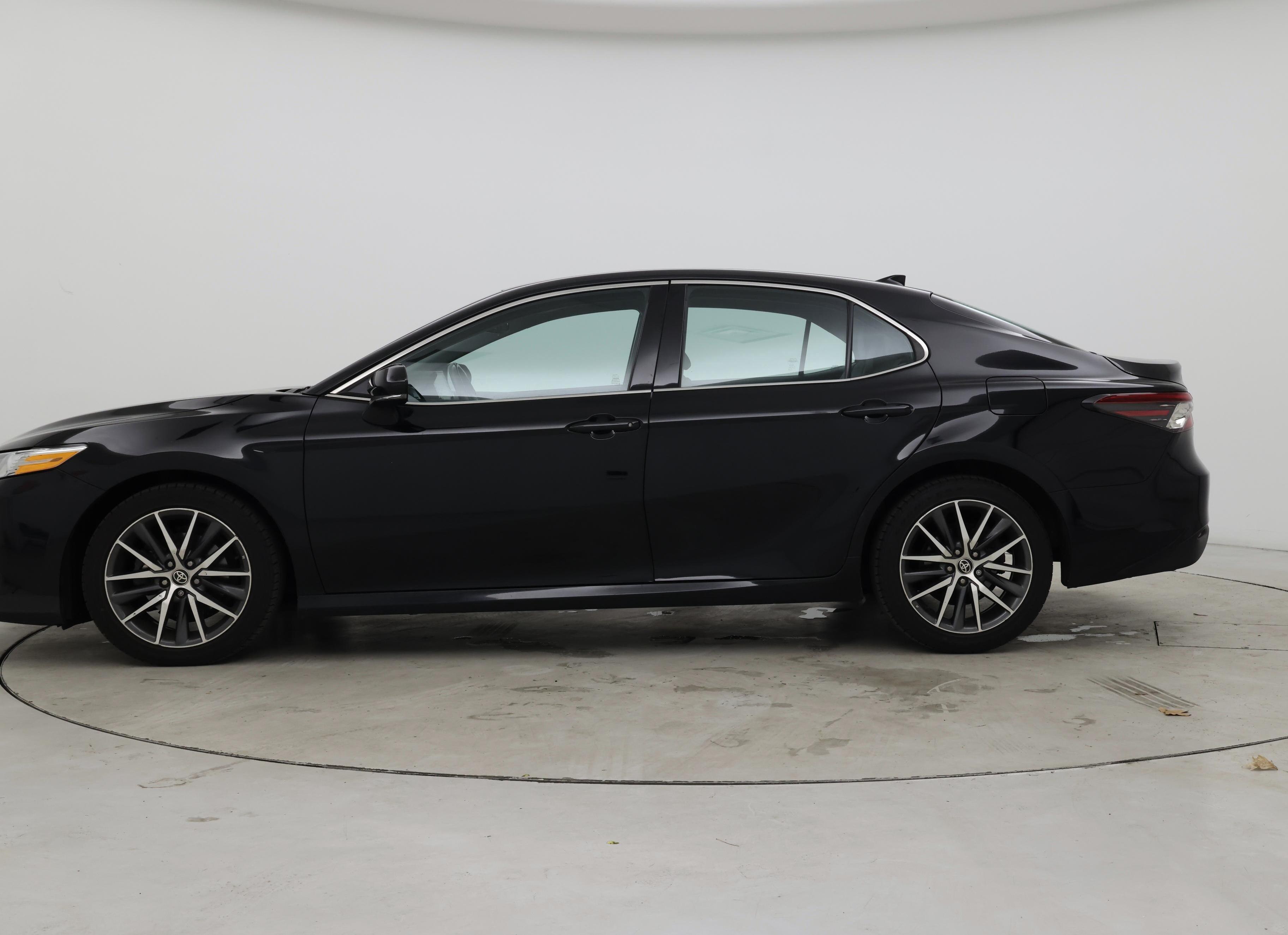 Thumbnail: 2023 Toyota Camry - 3