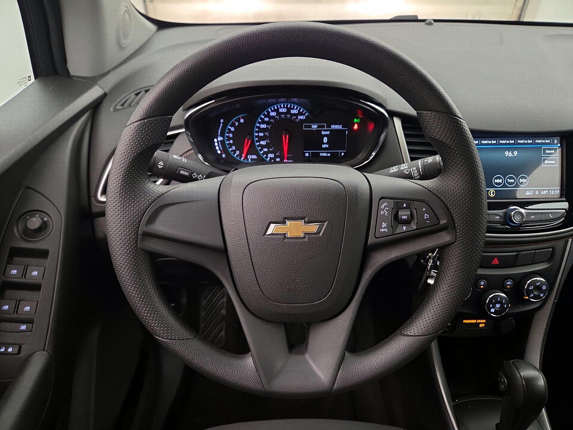 Thumbnail: 2018 Chevrolet Trax - 10