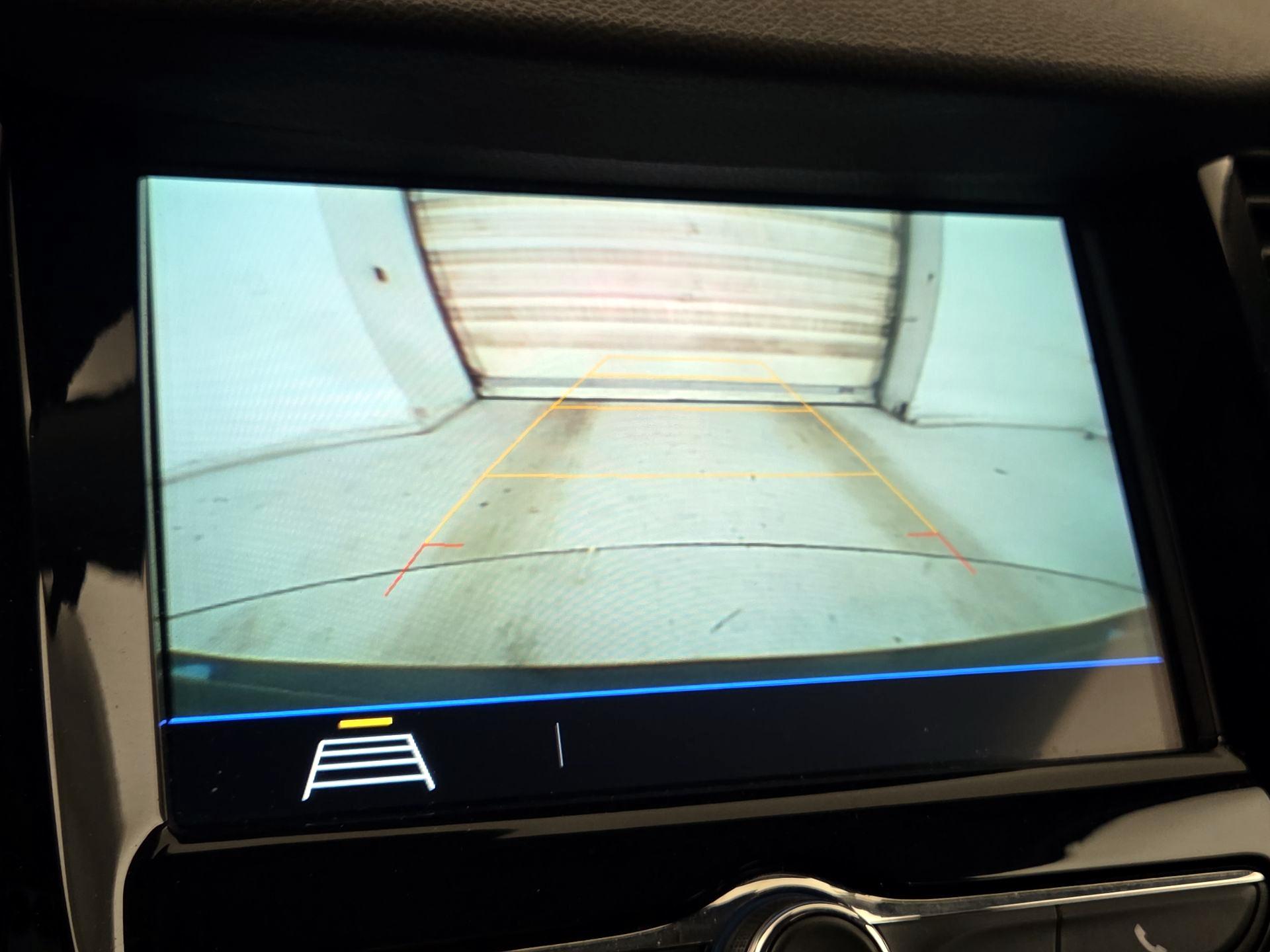 Thumbnail: 2018 Chevrolet Trax - 14