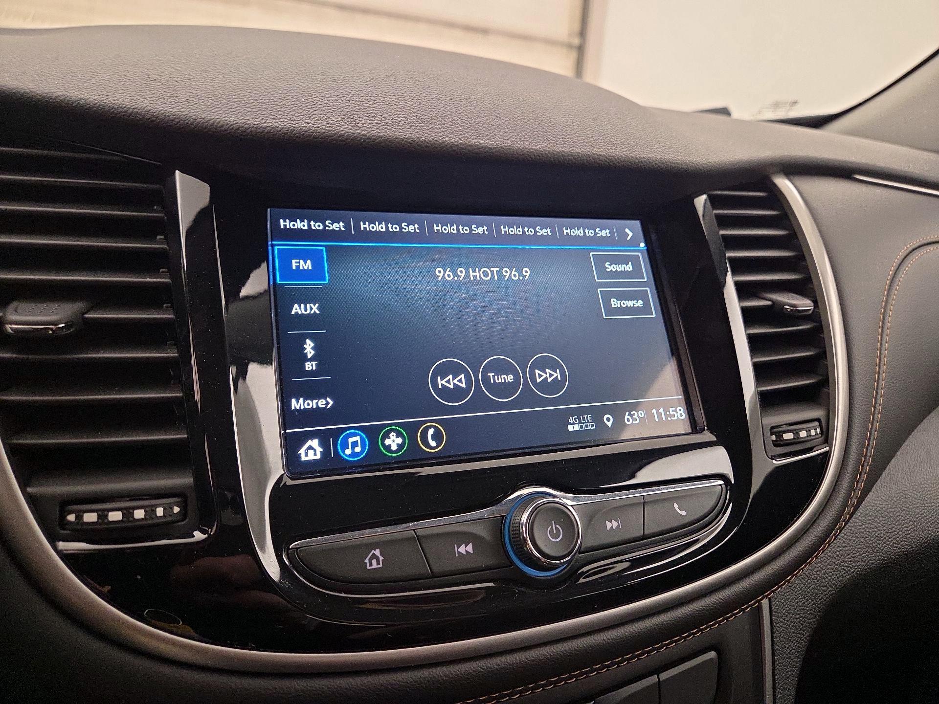 Thumbnail: 2018 Chevrolet Trax - 15