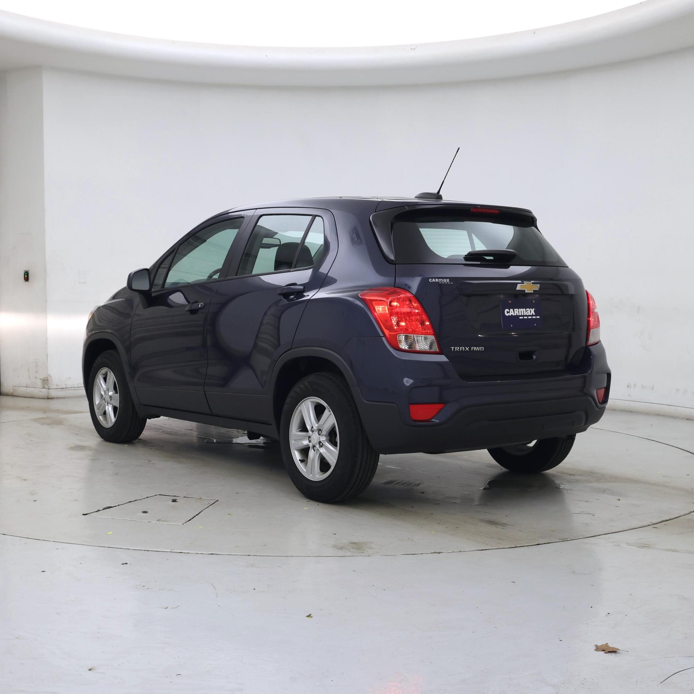 Thumbnail: 2018 Chevrolet Trax - 2