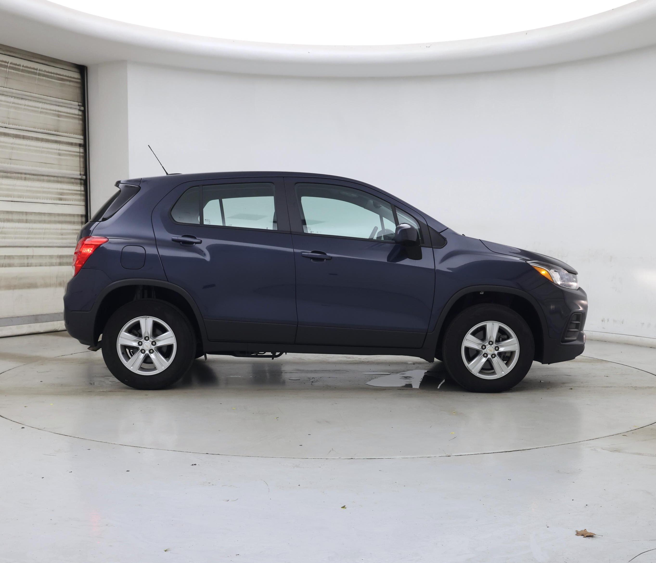 Thumbnail: 2018 Chevrolet Trax - 7