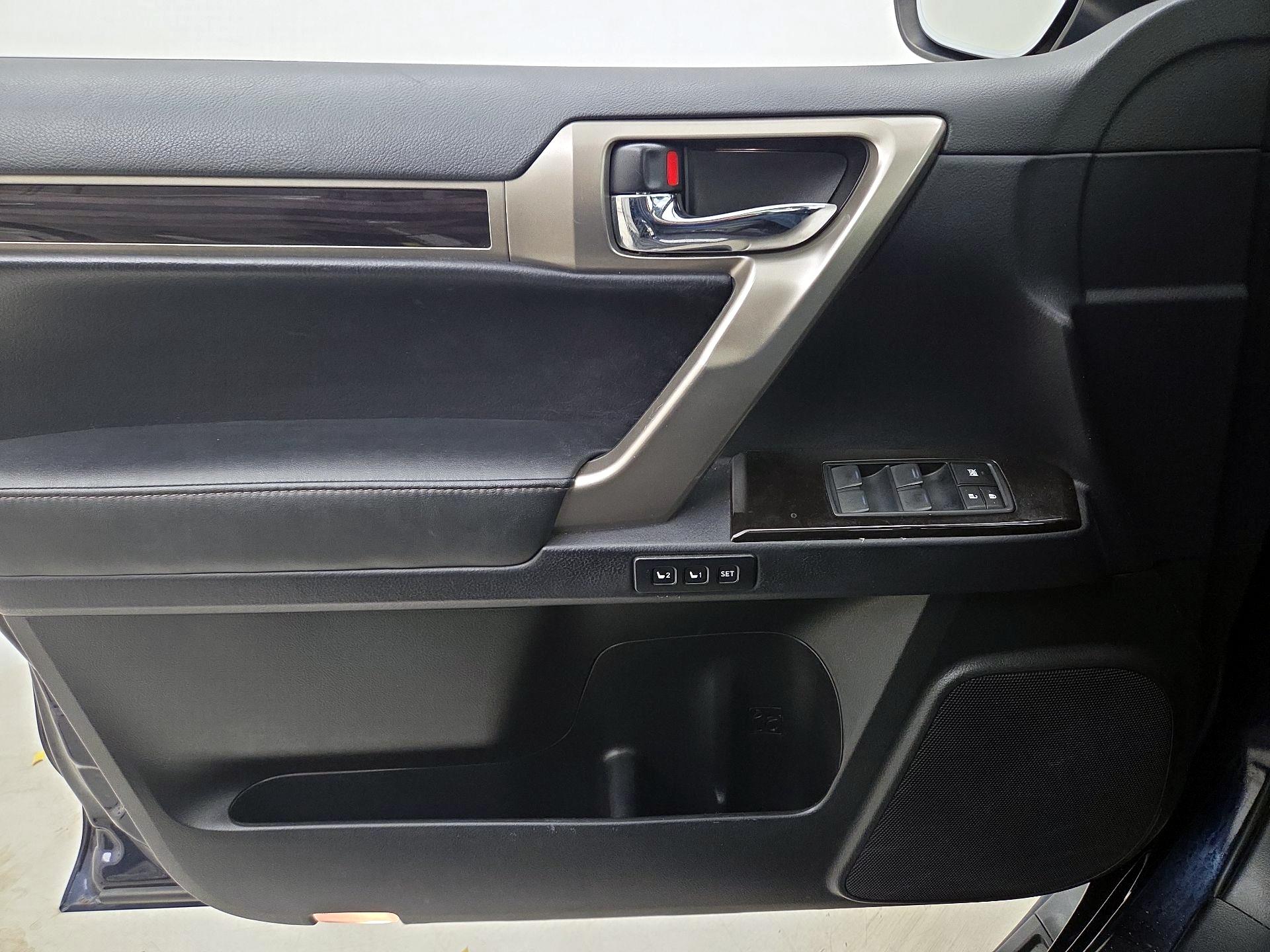 Thumbnail: 2019 Lexus GX - 12