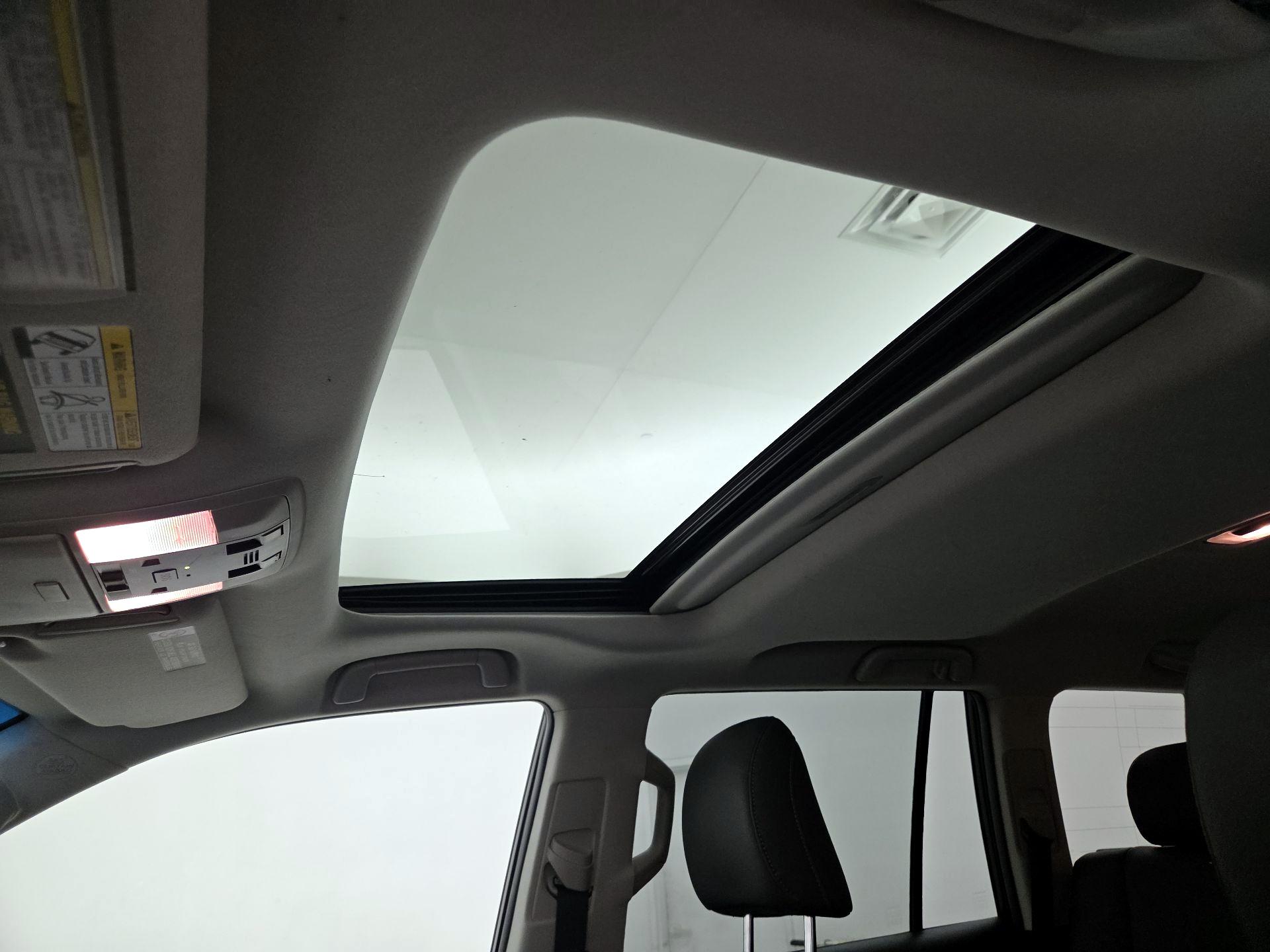 Thumbnail: 2019 Lexus GX - 18