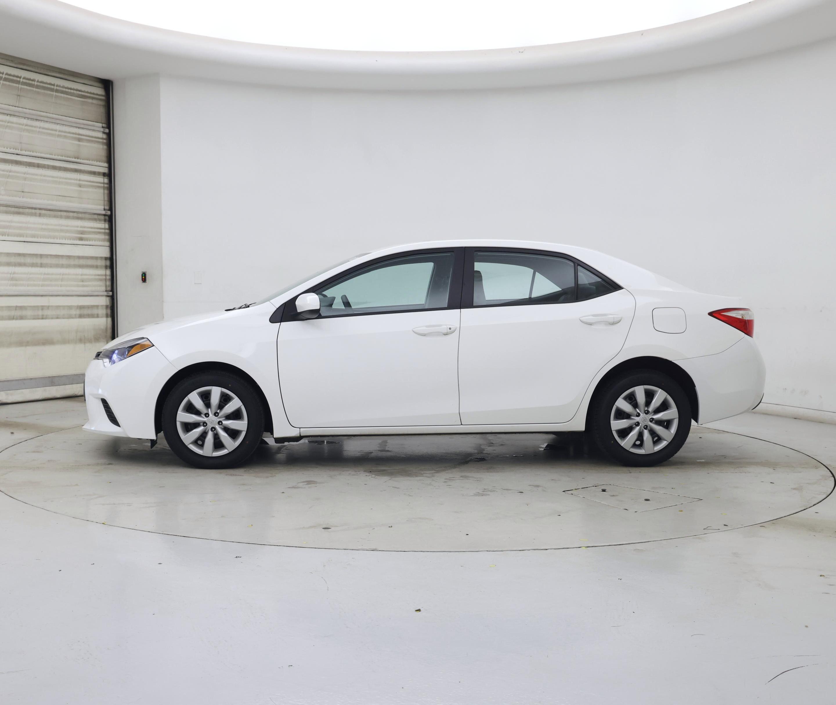 Thumbnail: 2014 Toyota Corolla - 3