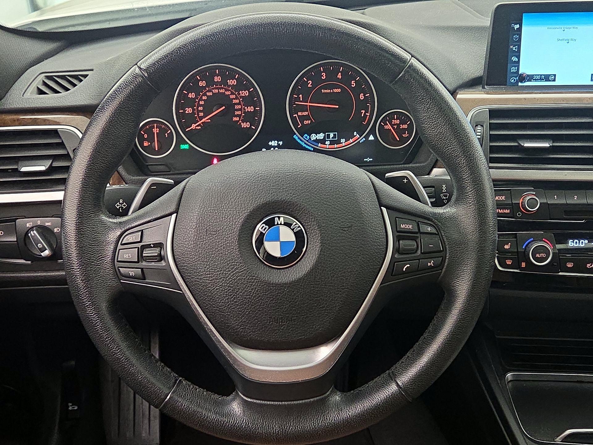 Thumbnail: 2017 BMW 3 Series - 10