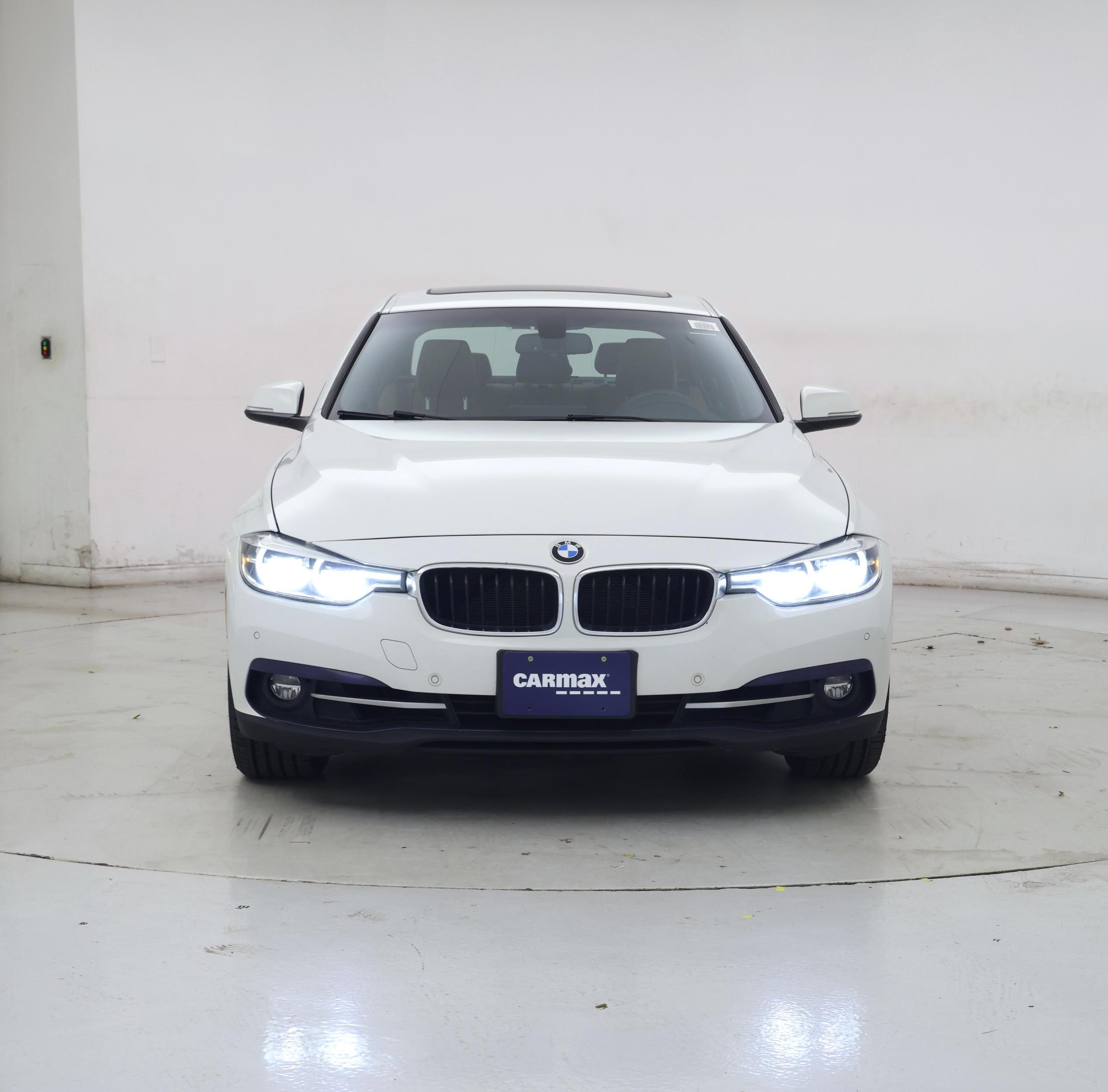 Thumbnail: 2017 BMW 3 Series - 5