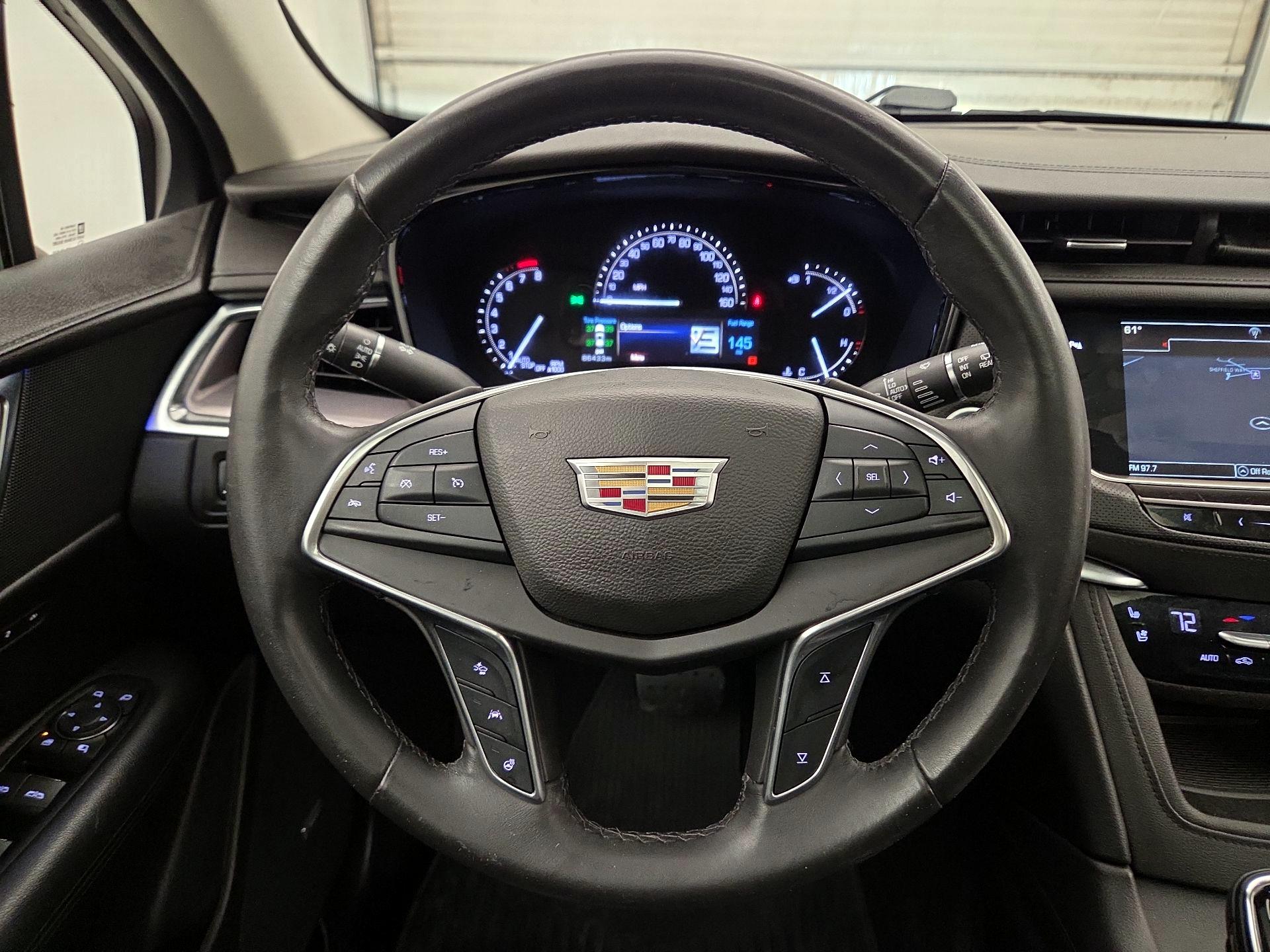 Thumbnail: 2017 Cadillac XT5 - 10