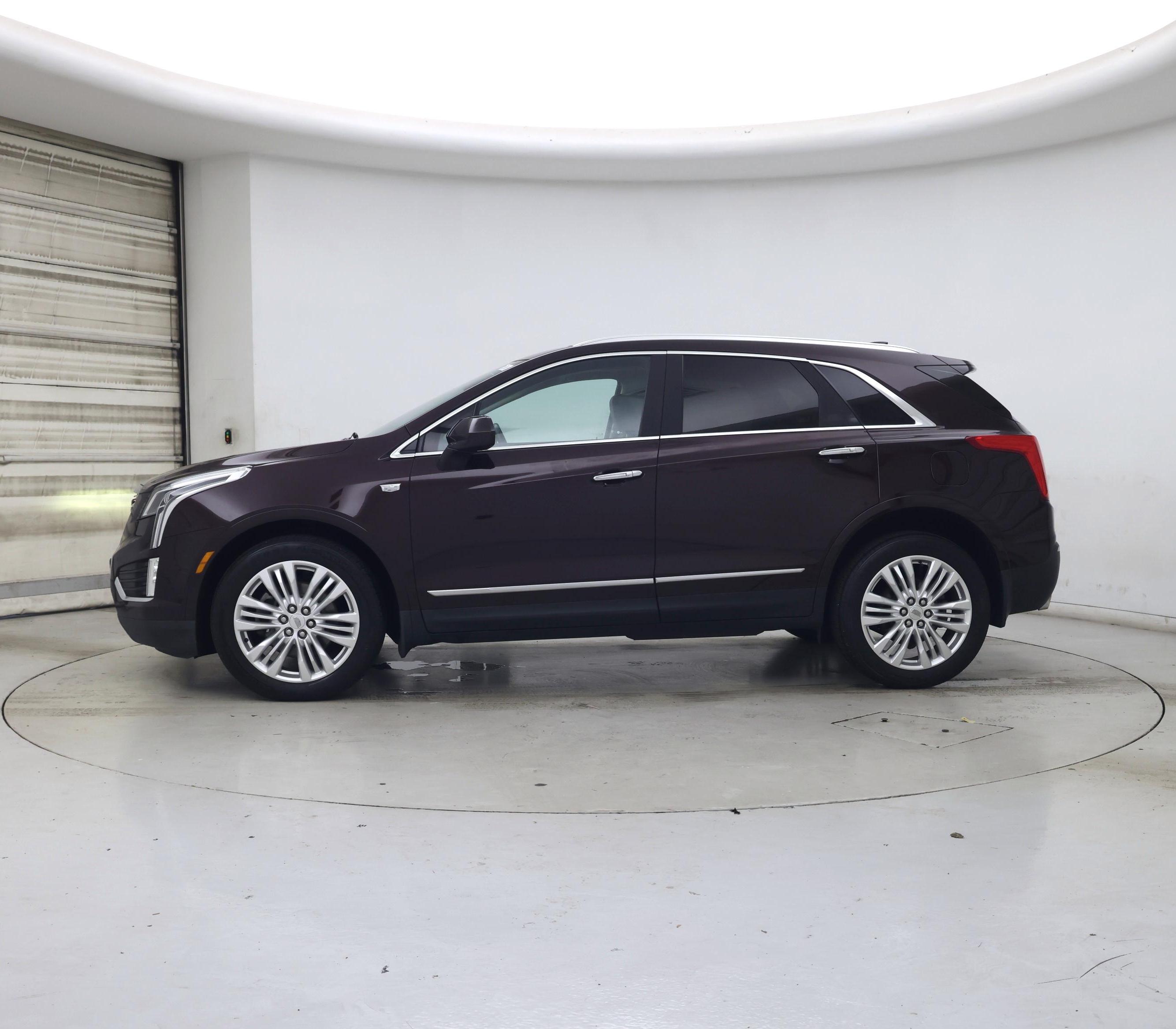 Thumbnail: 2017 Cadillac XT5 - 3