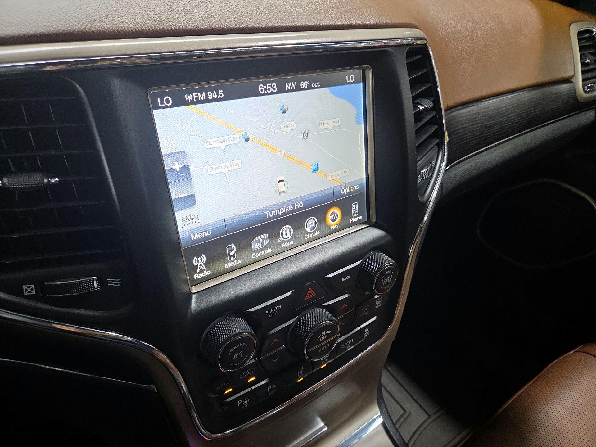Thumbnail: 2017 Jeep Grand Cherokee - 14