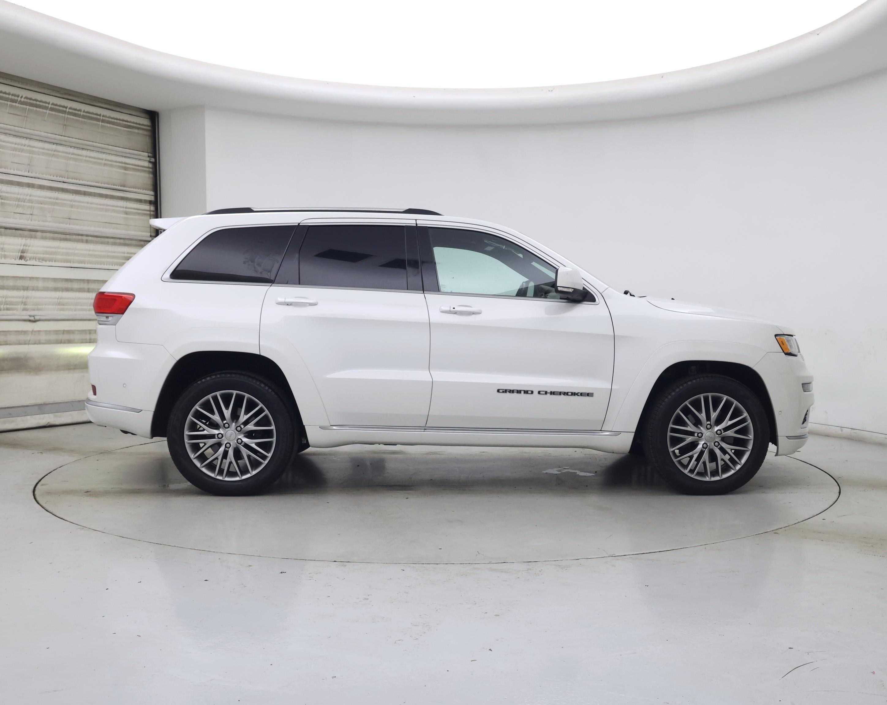 Thumbnail: 2017 Jeep Grand Cherokee - 7