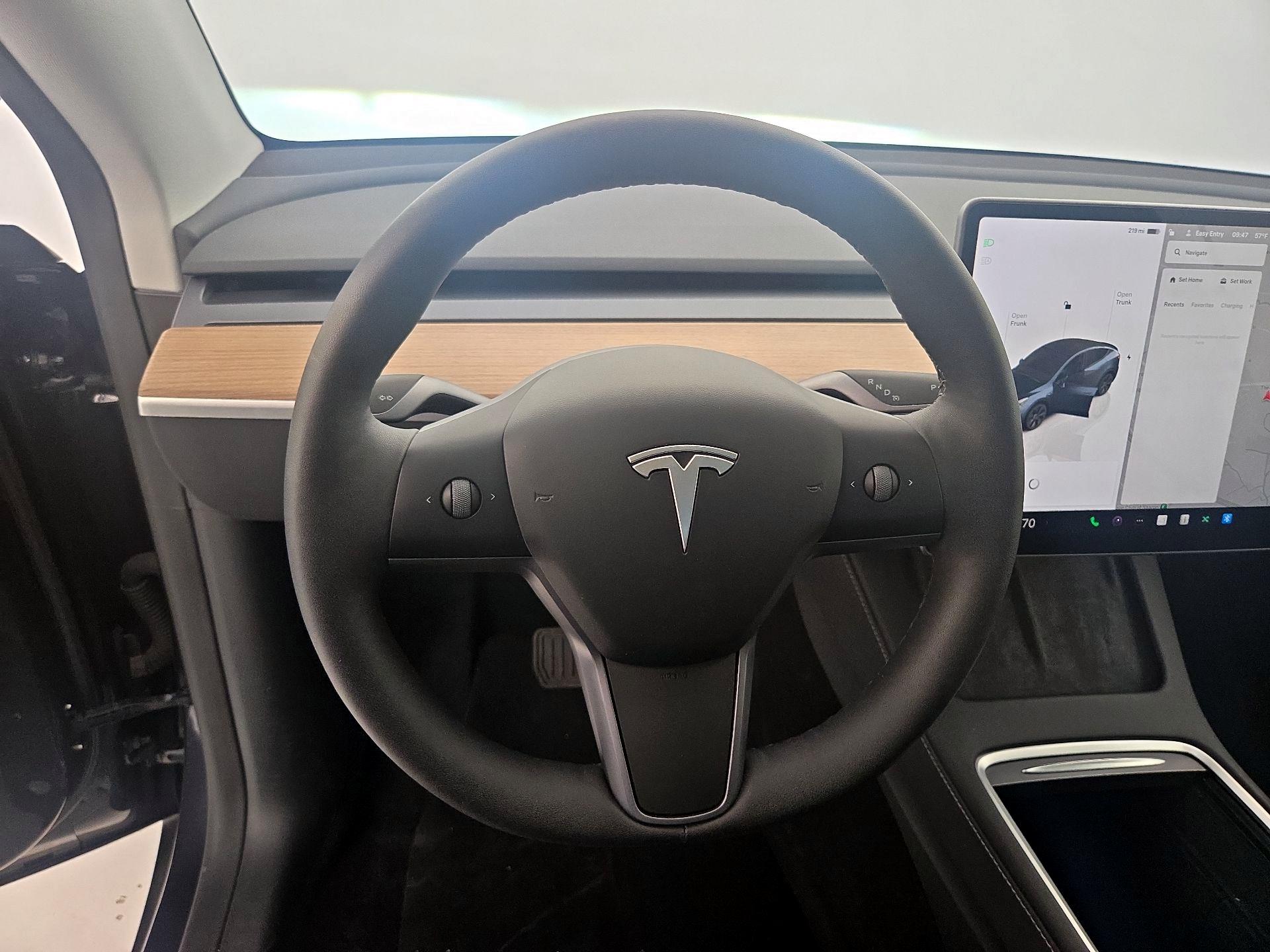 Thumbnail: 2025 Tesla Model Y - 10