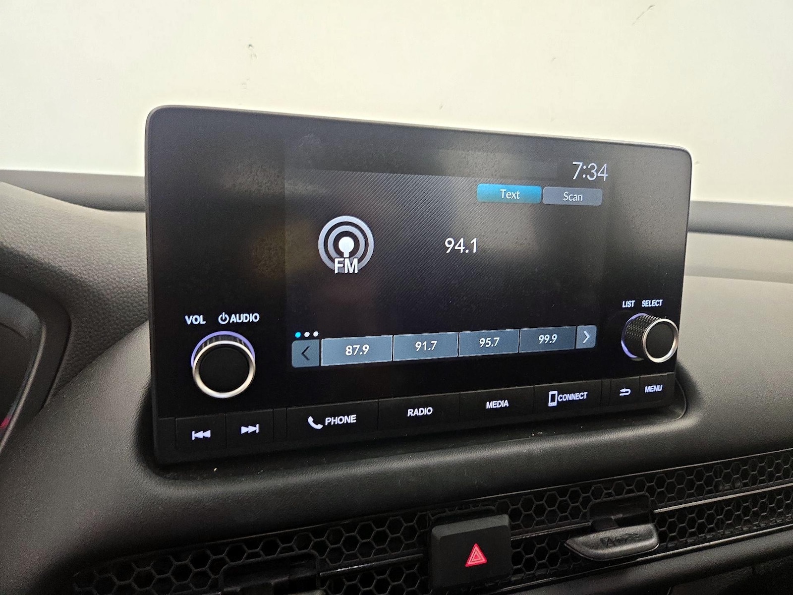 2025 Honda HR-V LX - Photo 16