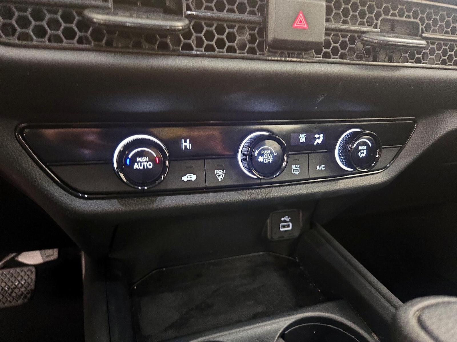 2025 Honda HR-V LX - Photo 17