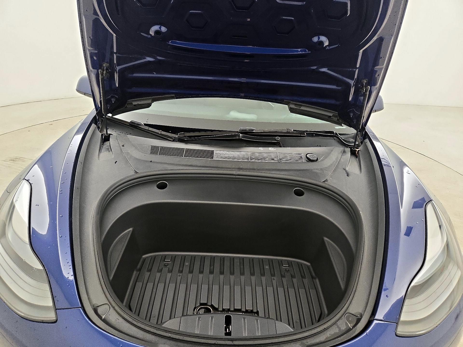 Thumbnail: 2023 Tesla Model 3 - 20