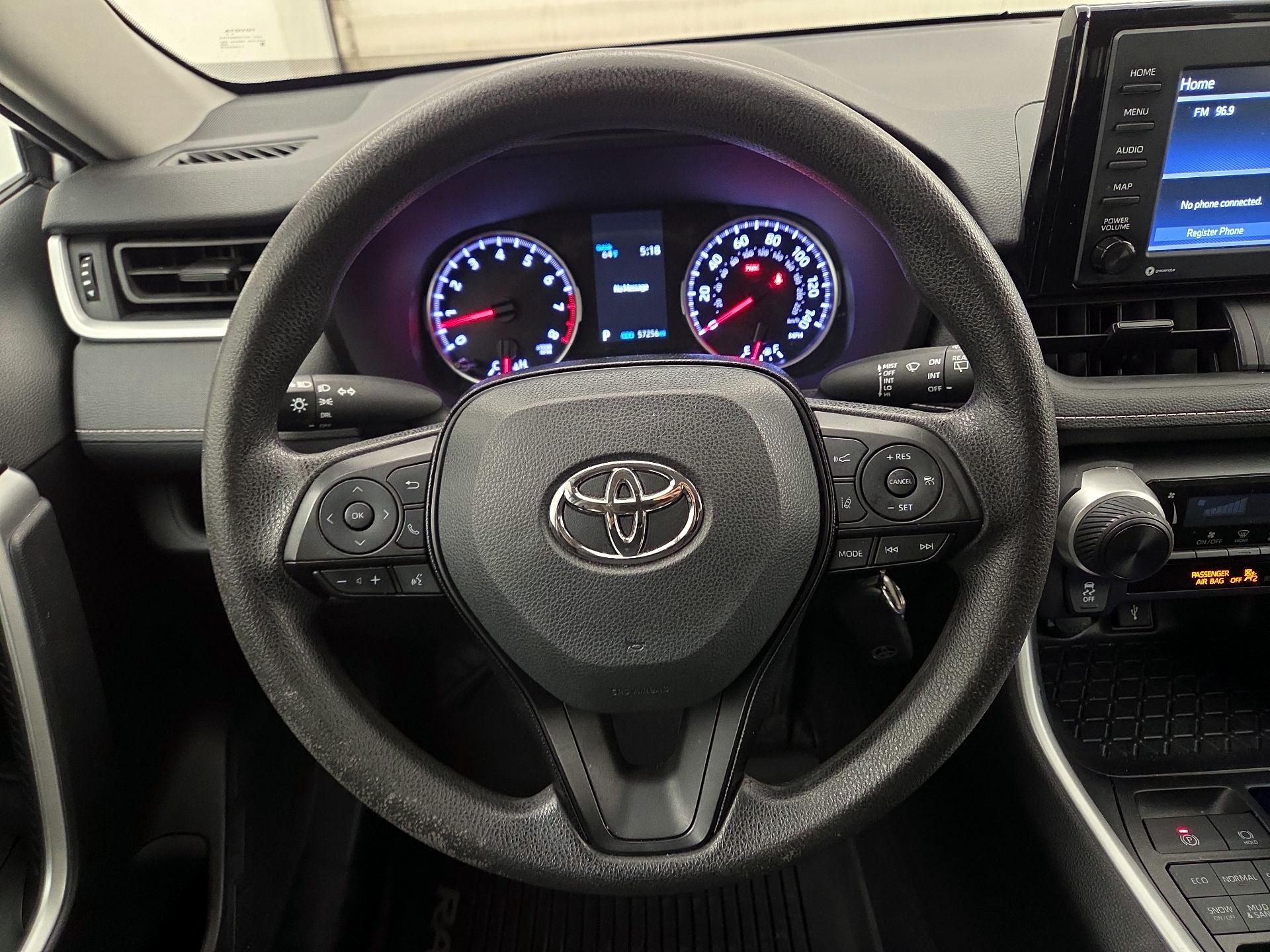 Thumbnail: 2020 Toyota RAV4 - 10