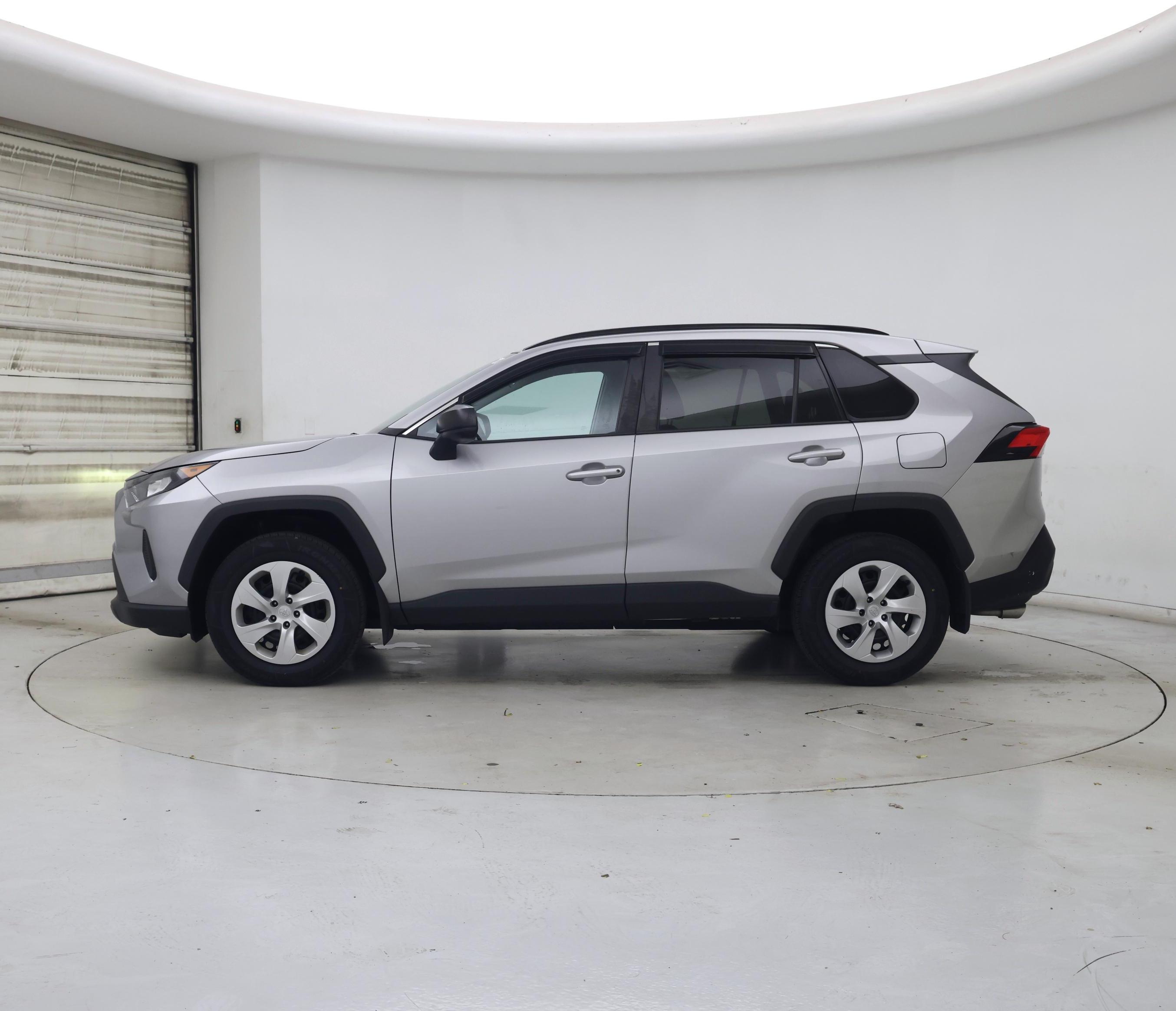 Thumbnail: 2020 Toyota RAV4 - 3