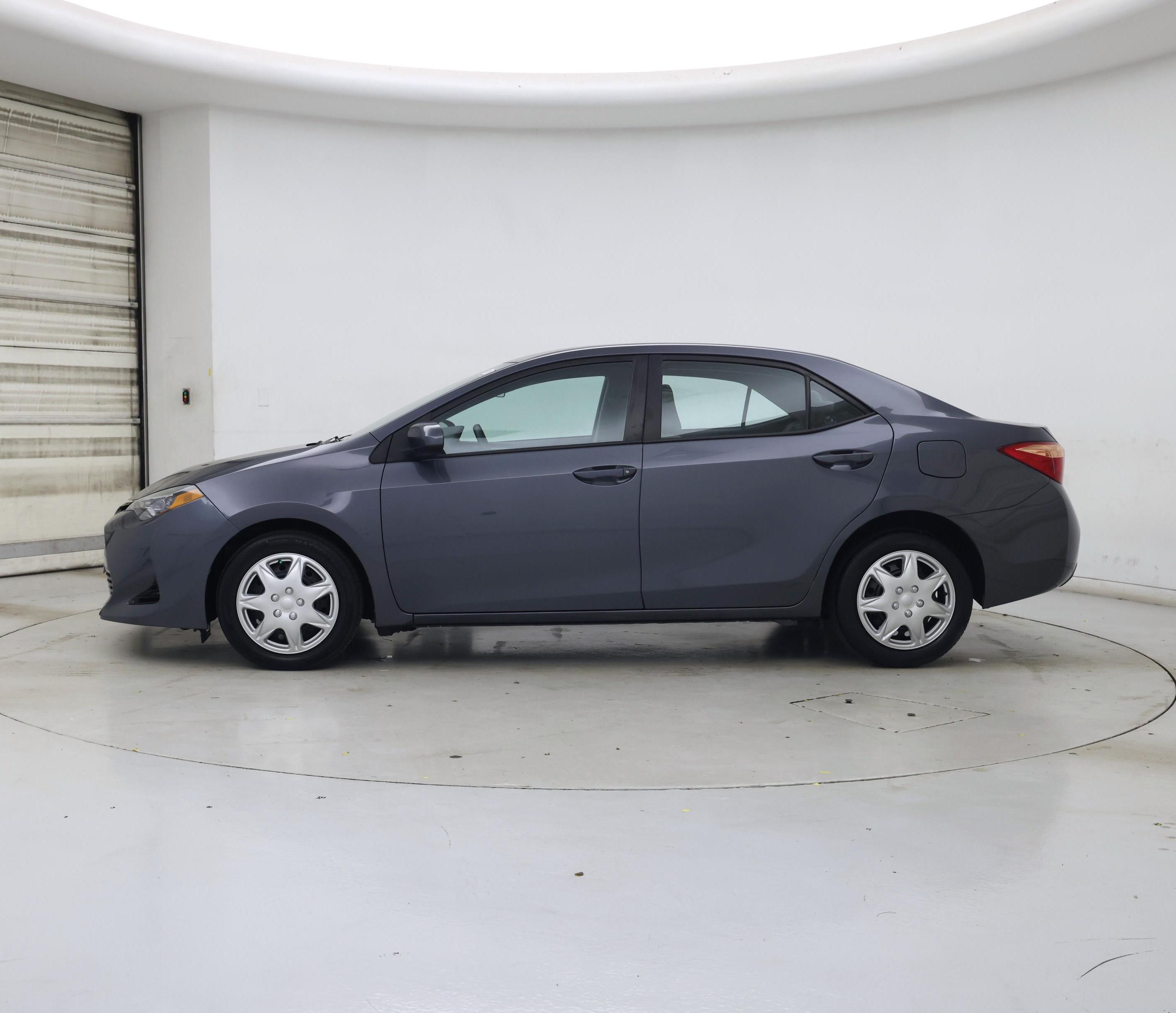 Thumbnail: 2018 Toyota Corolla - 3
