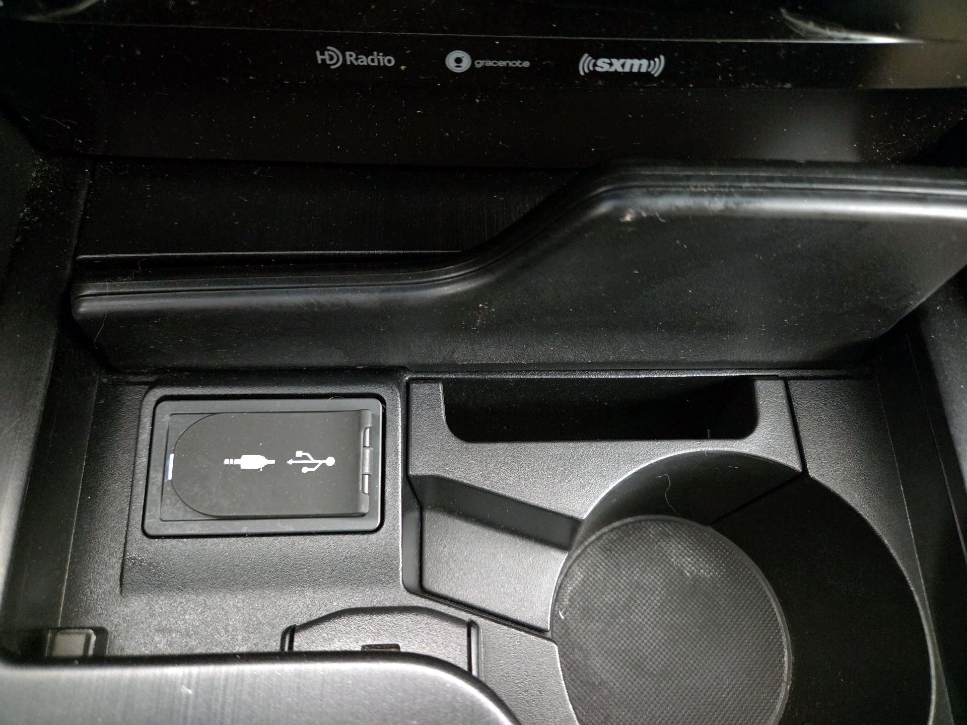 Thumbnail: 2019 Lexus ES - 18