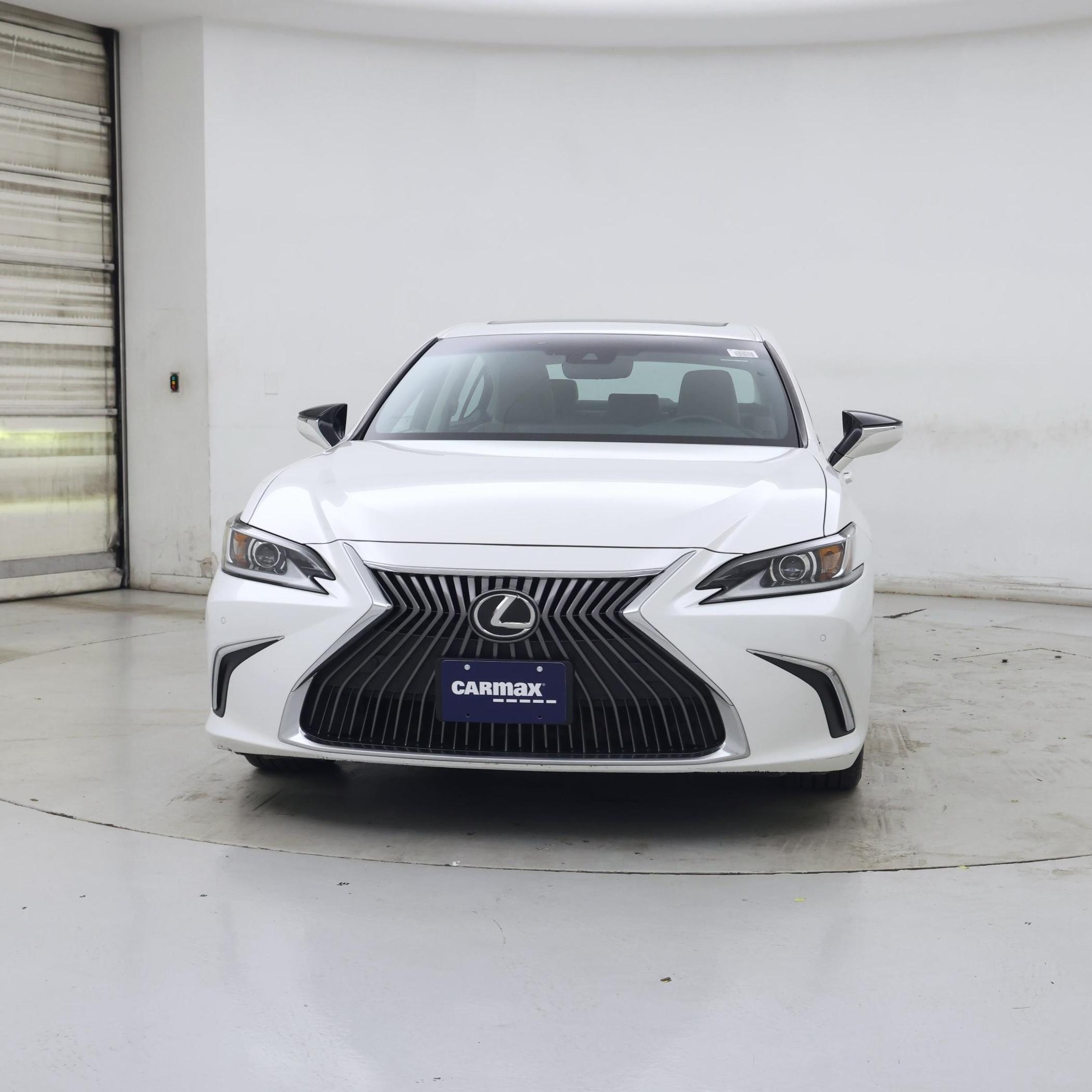 Thumbnail: 2019 Lexus ES - 5