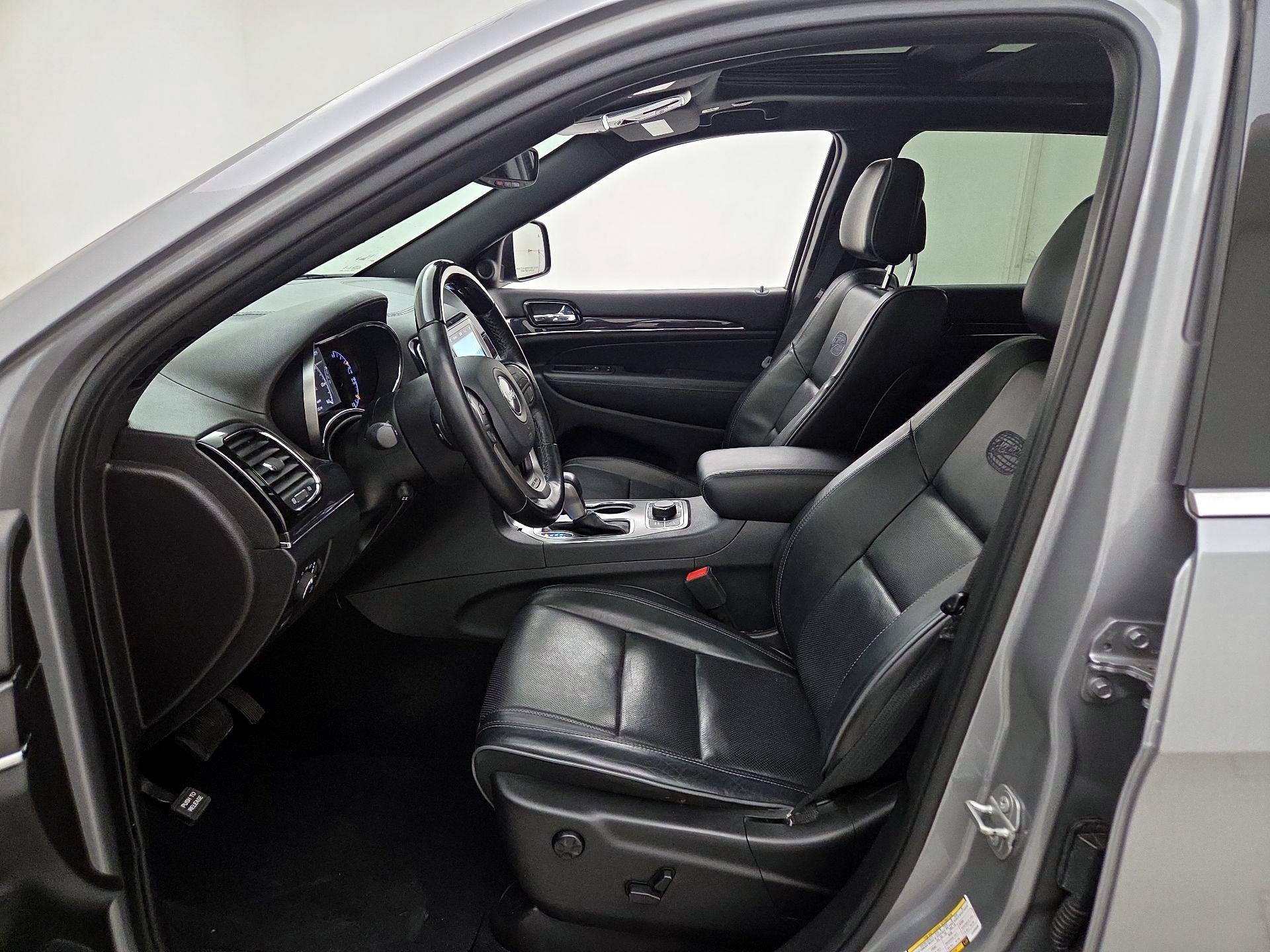 Thumbnail: 2020 Jeep Grand Cherokee - 11