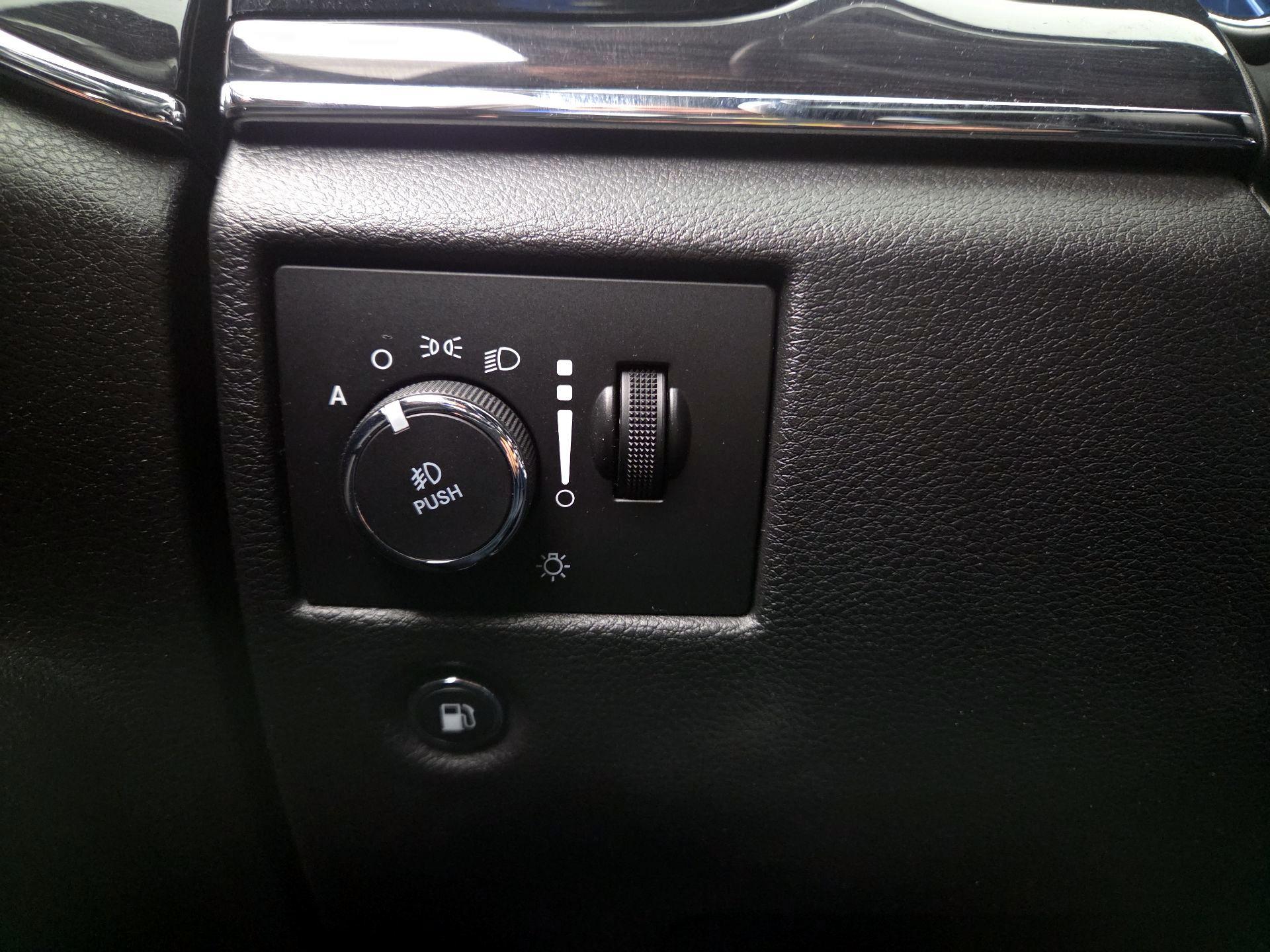 Thumbnail: 2020 Jeep Grand Cherokee - 13