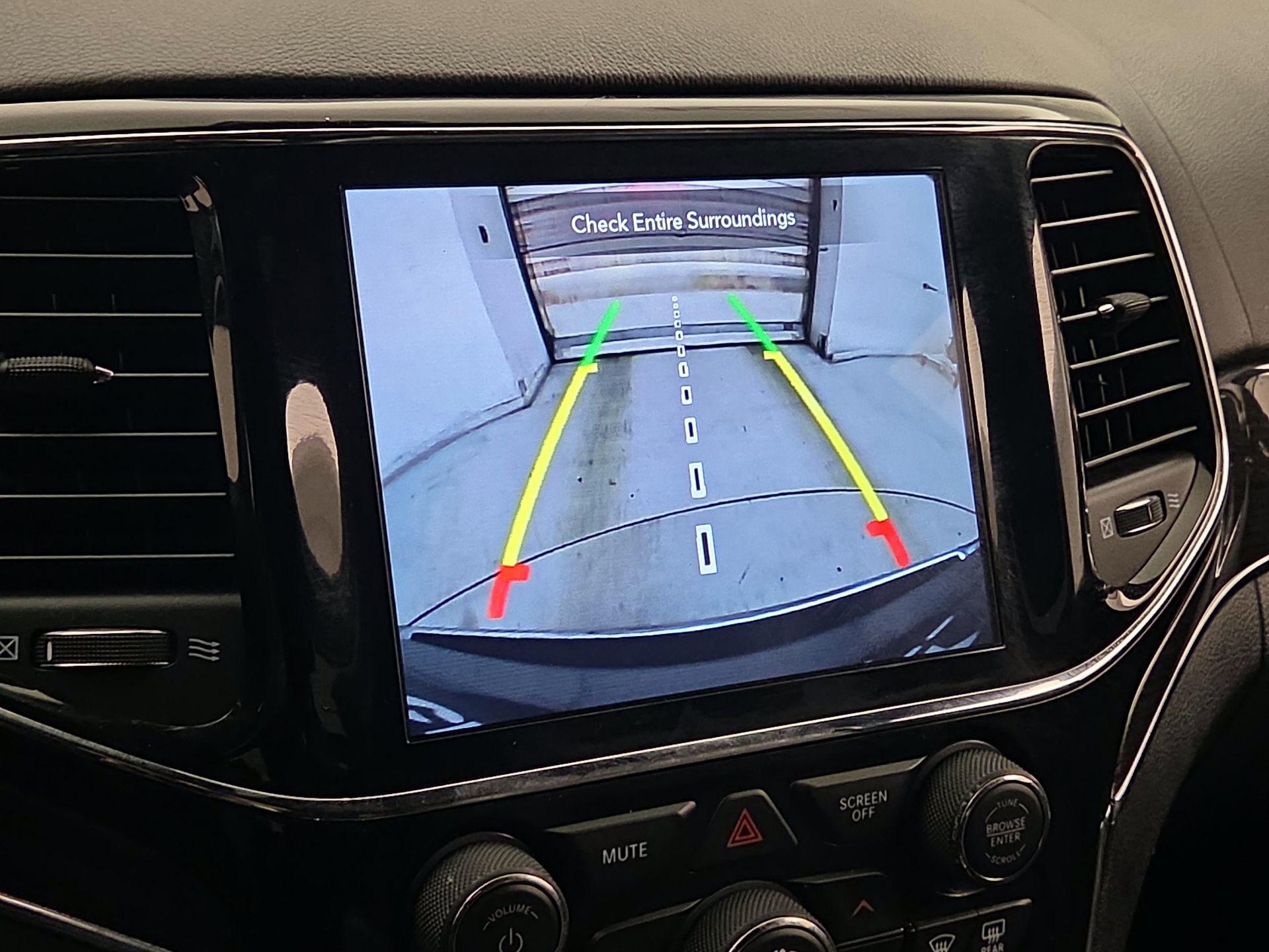 Thumbnail: 2020 Jeep Grand Cherokee - 15