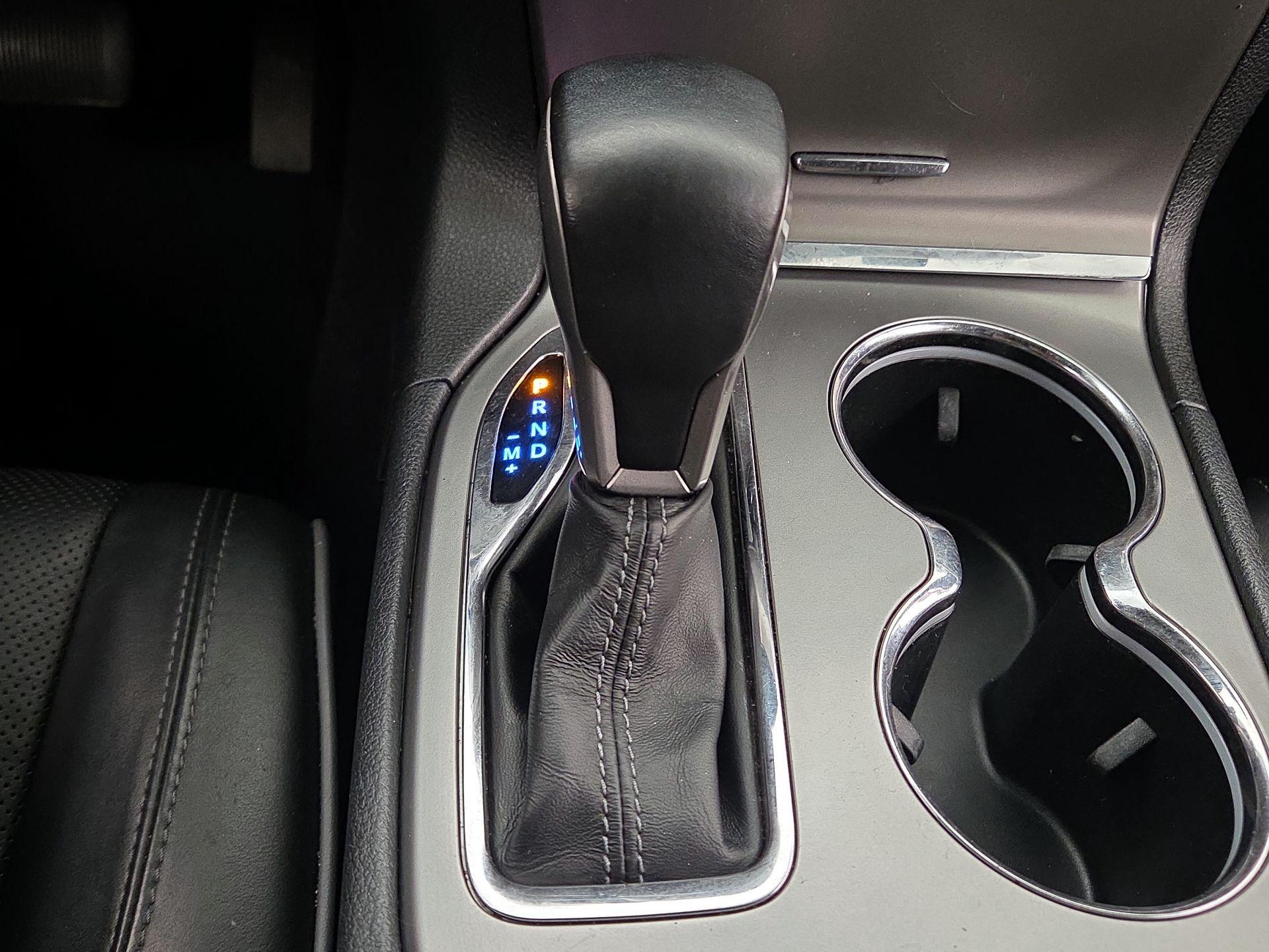 Thumbnail: 2020 Jeep Grand Cherokee - 18