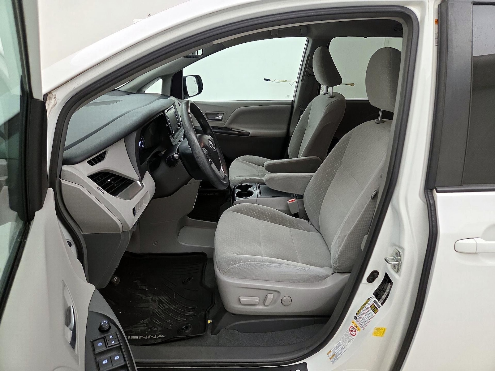 Power Seat(s) & Side Airbags