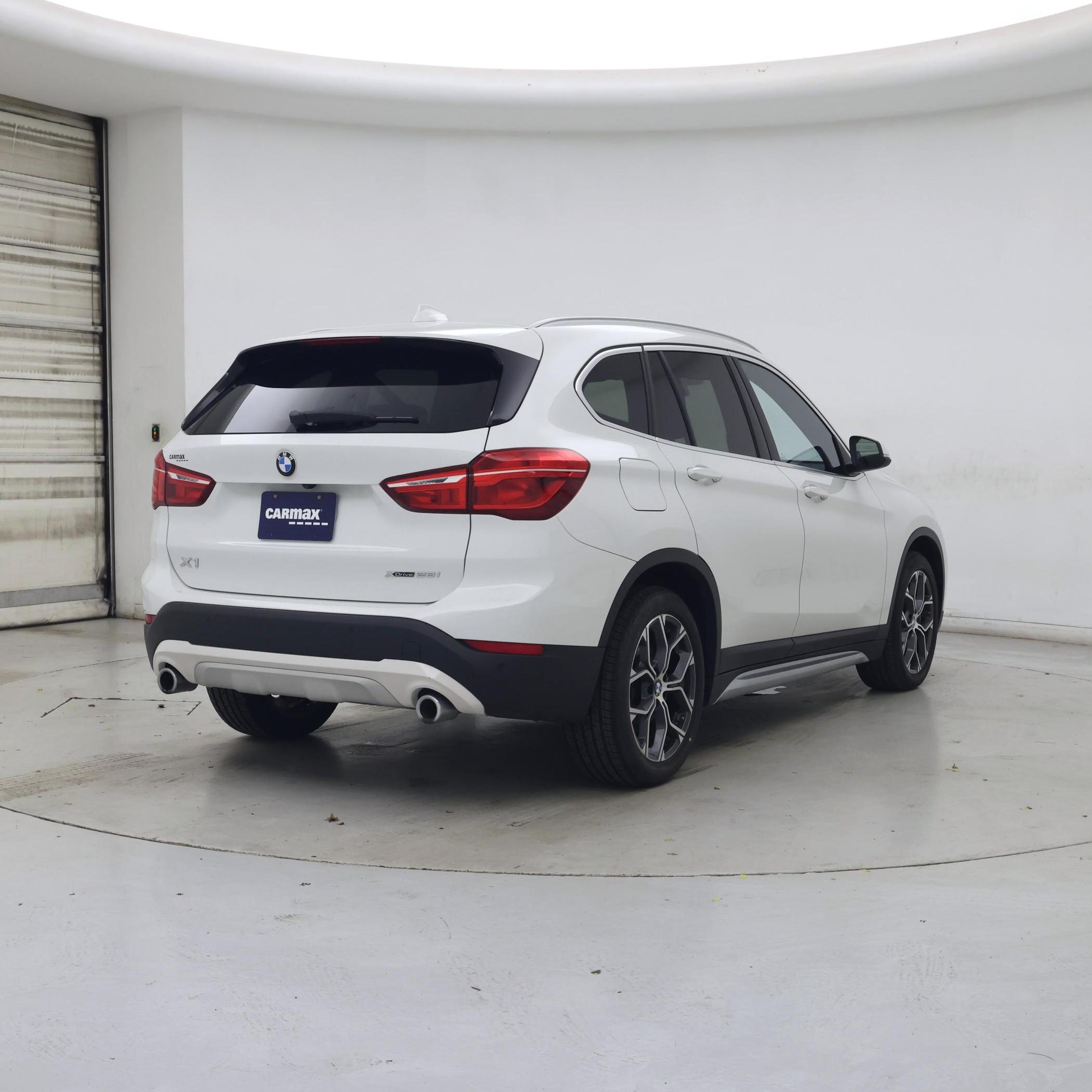 Thumbnail: 2020 BMW X1 - 8