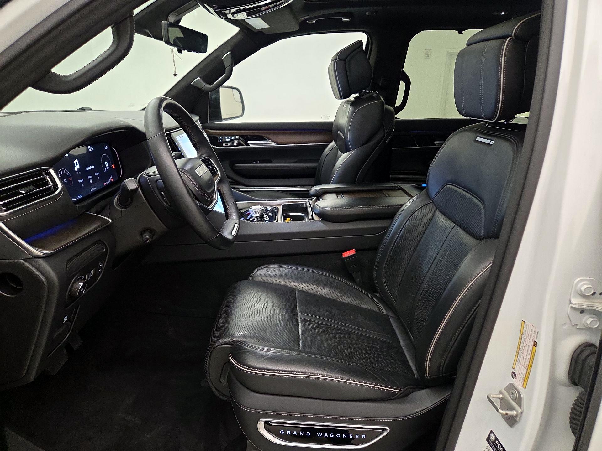 Thumbnail: 2023 Jeep Grand Wagoneer L - 11
