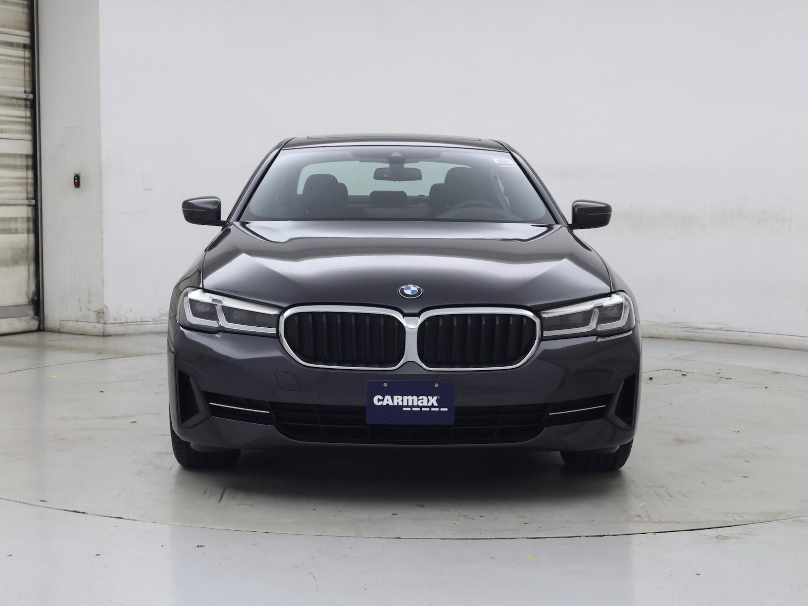 2021 BMW 5 Series 530e - Photo 6