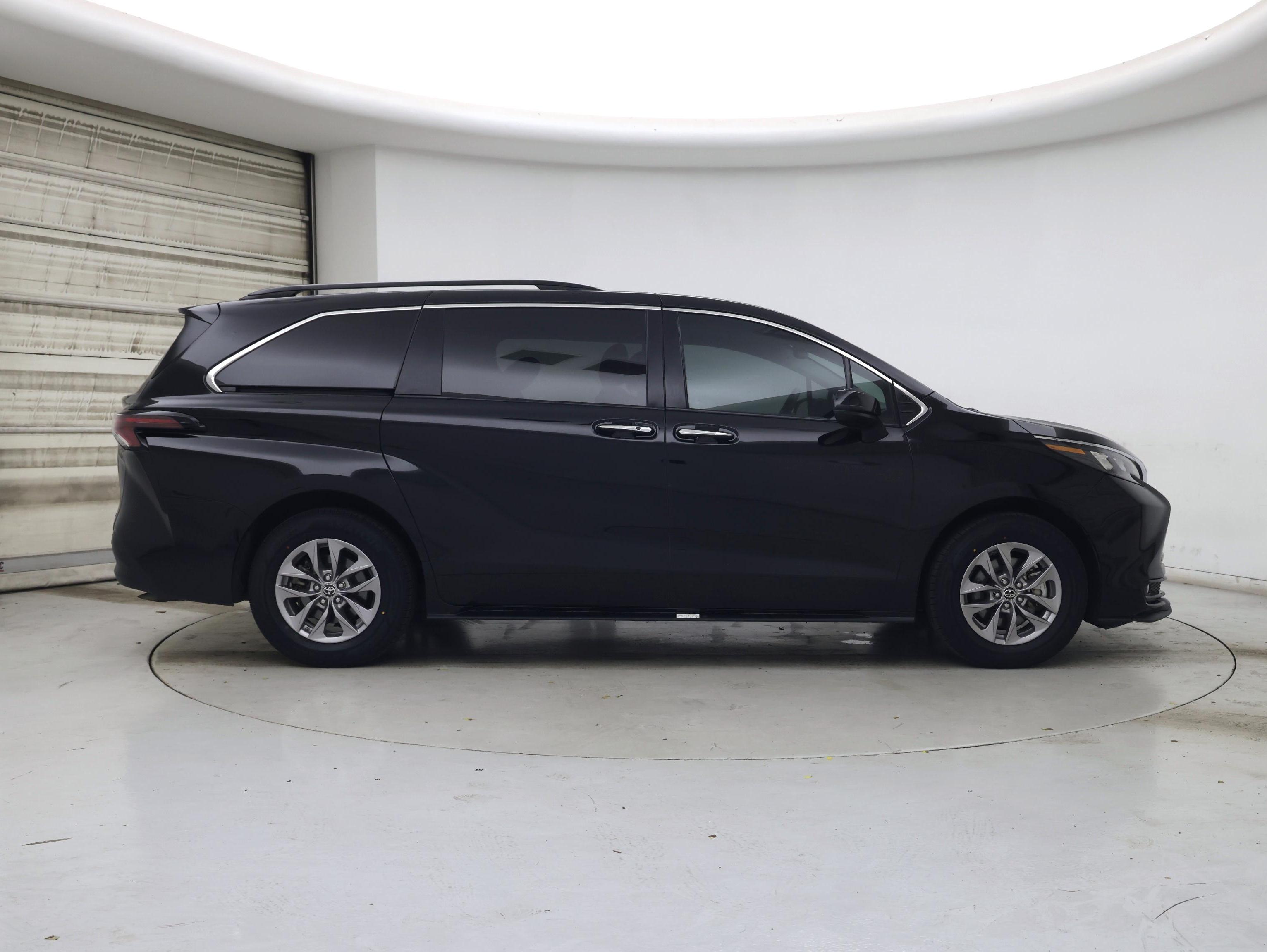 Thumbnail: 2025 Toyota Sienna - 7