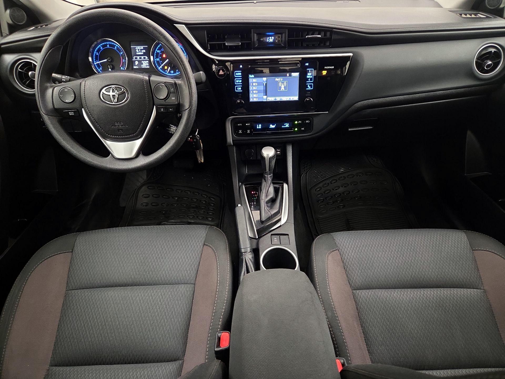 Thumbnail: 2017 Toyota Corolla - 9