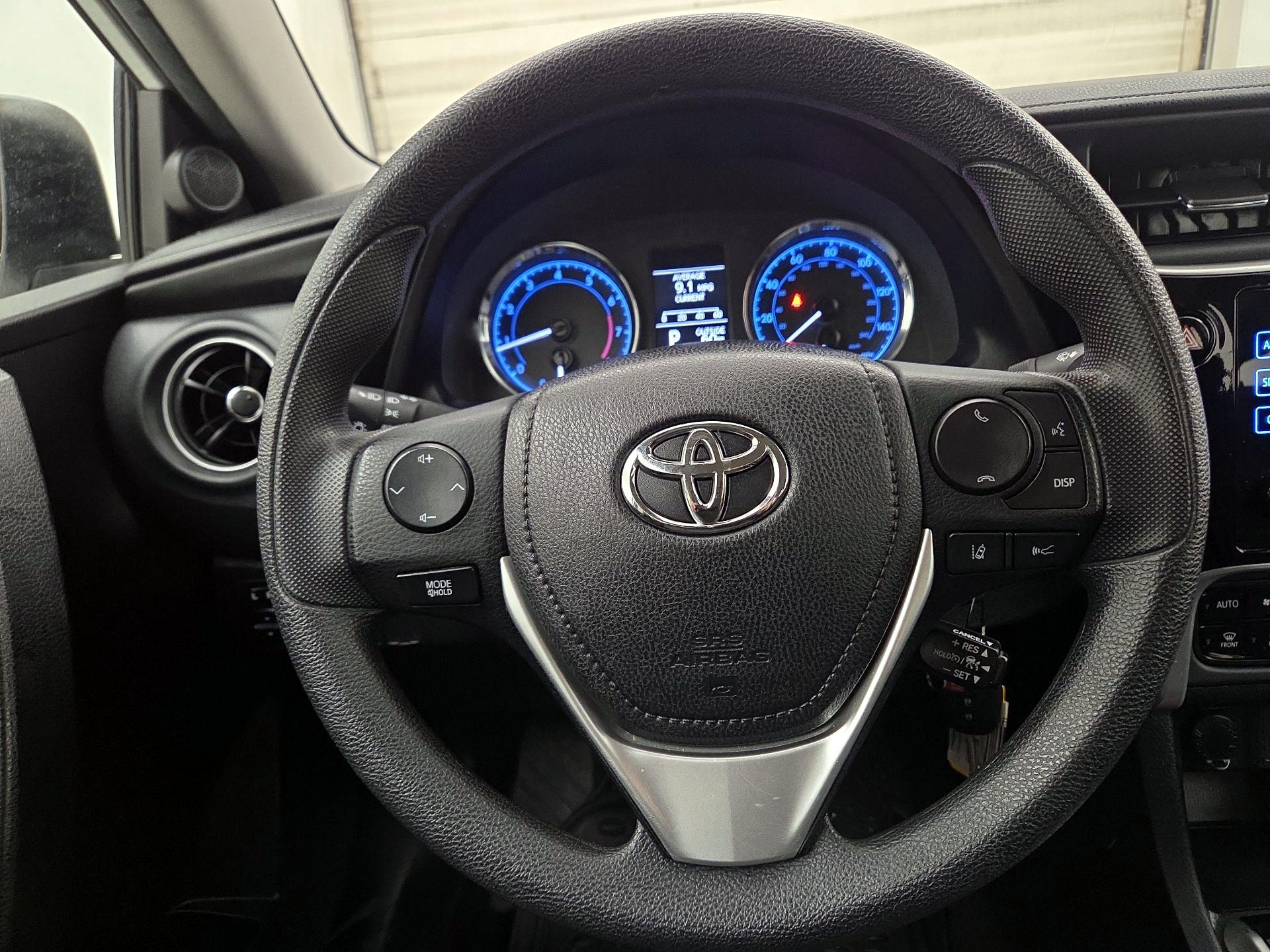 Thumbnail: 2017 Toyota Corolla - 10