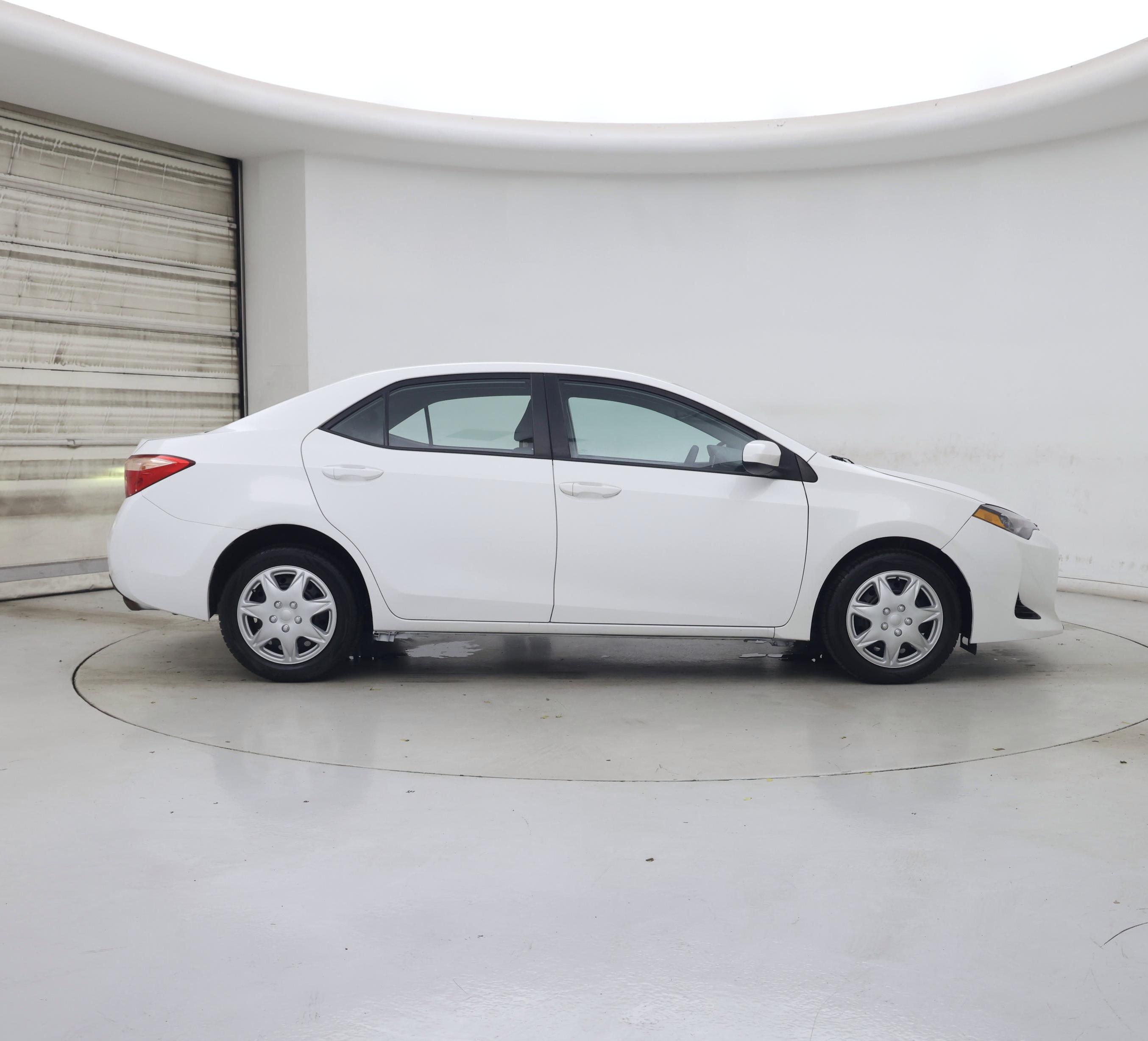 Thumbnail: 2017 Toyota Corolla - 7