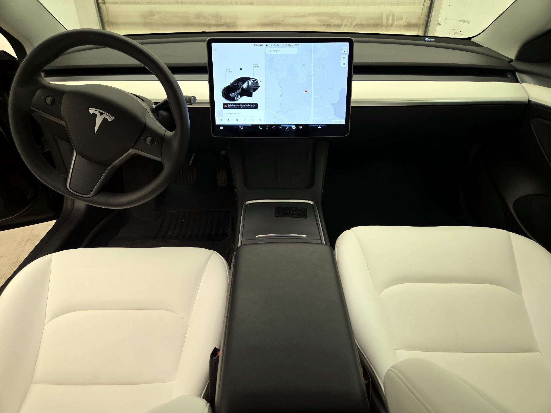 Thumbnail: 2022 Tesla Model 3 - 9