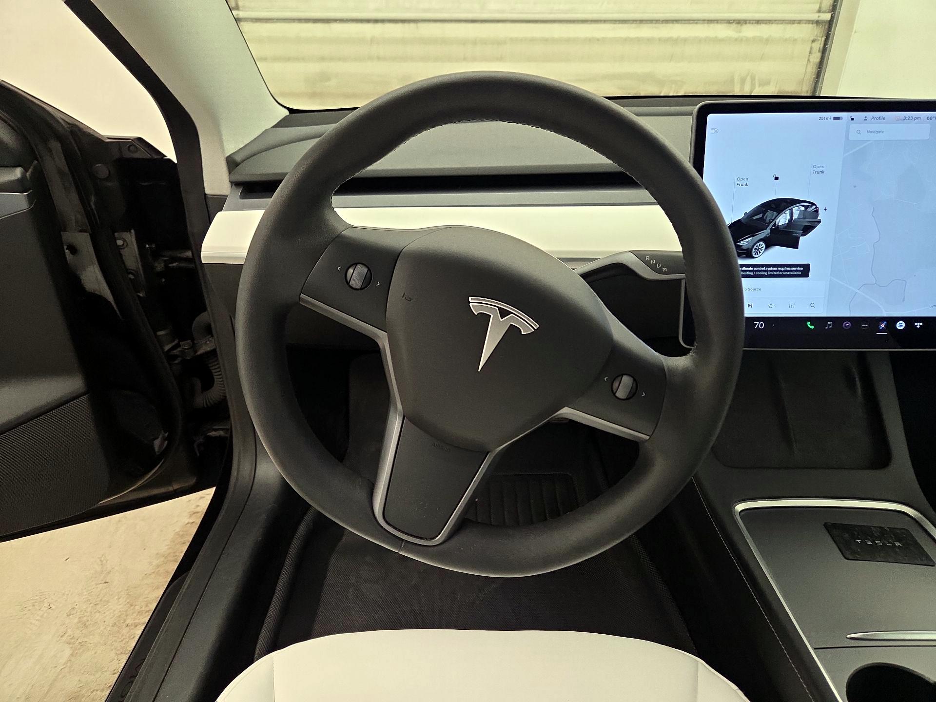 Thumbnail: 2022 Tesla Model 3 - 10