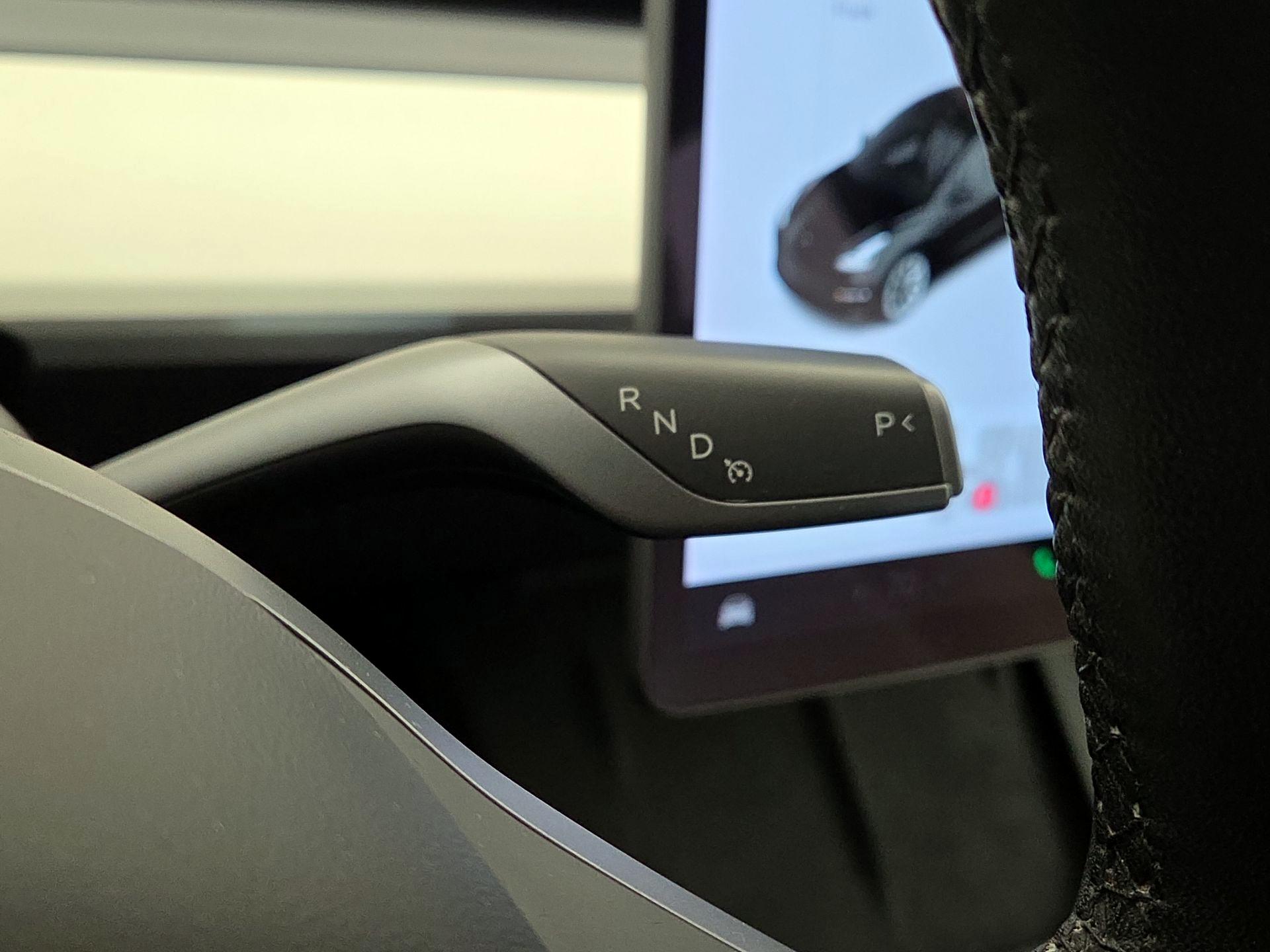 Thumbnail: 2022 Tesla Model 3 - 17