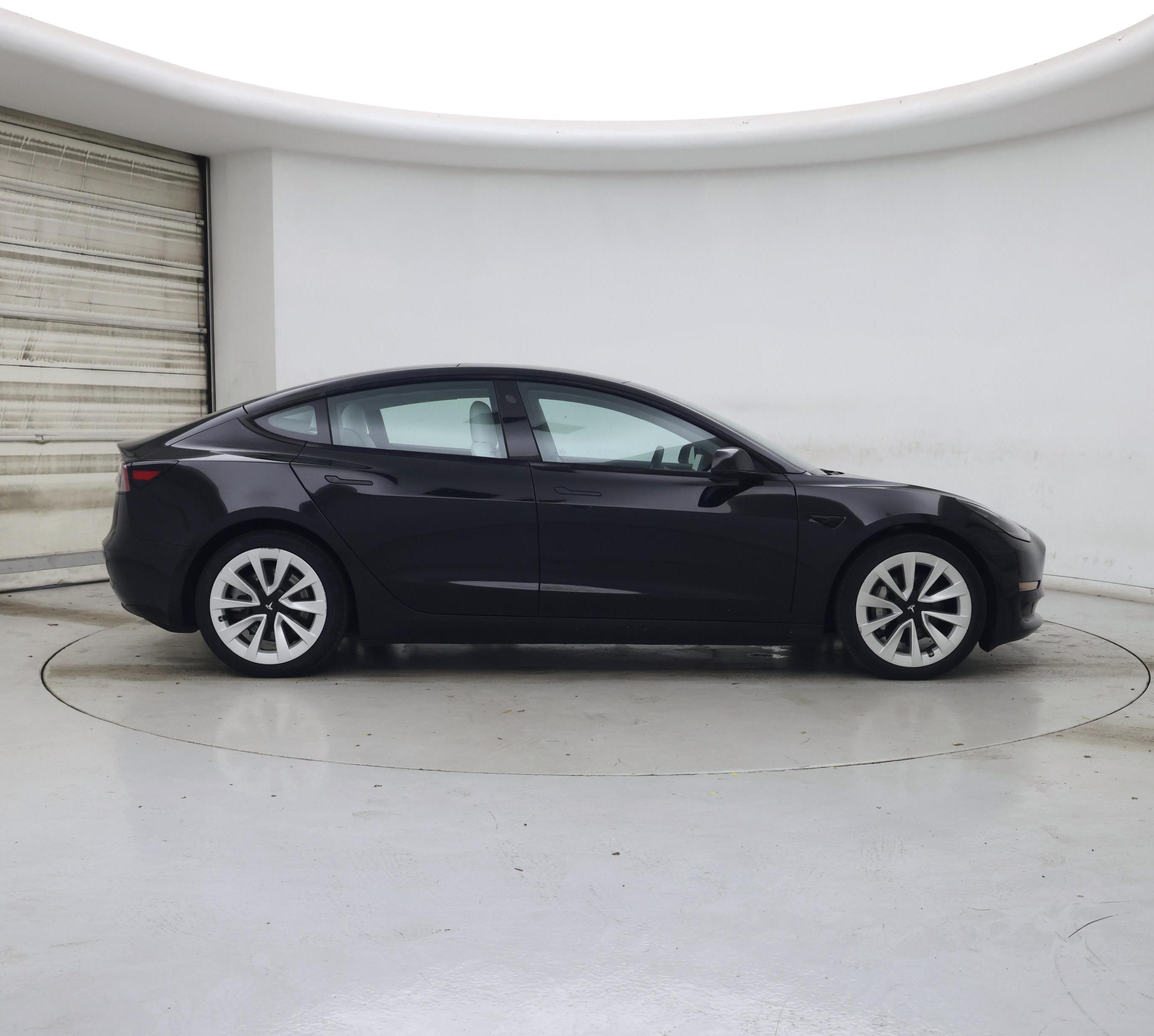 Thumbnail: 2022 Tesla Model 3 - 7