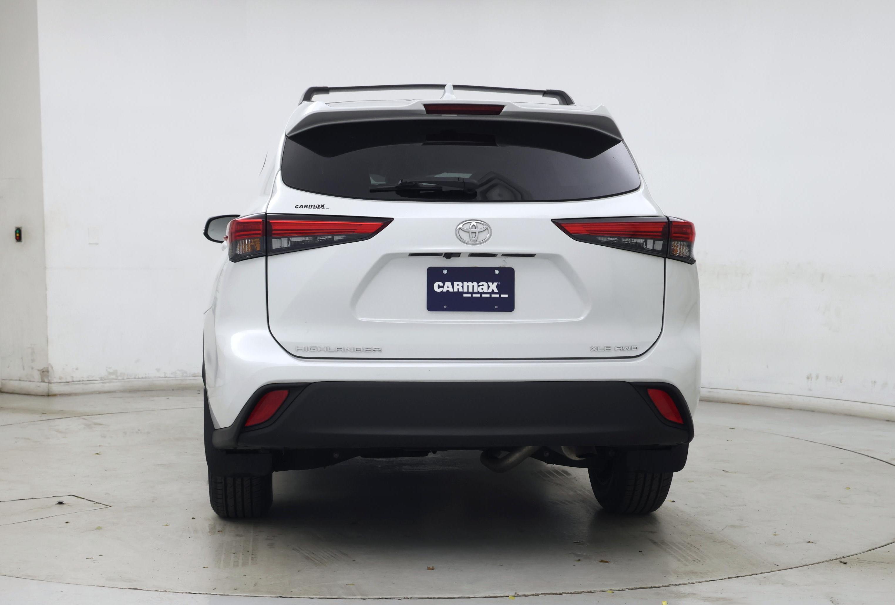 Thumbnail: 2023 Toyota Highlander - 6